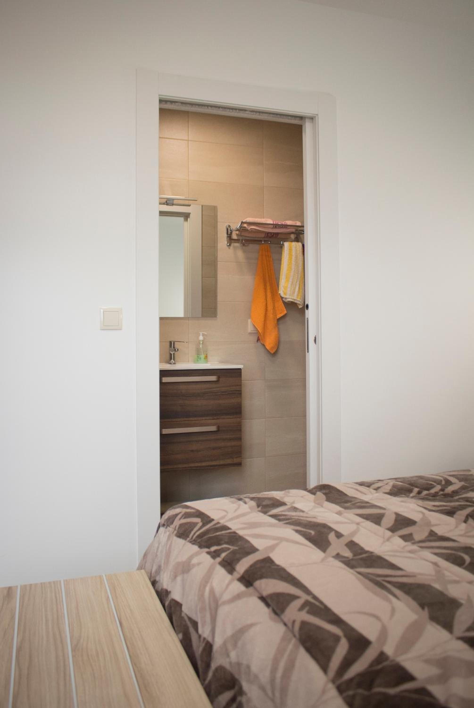 Deluxe Queen Room - Photo 3