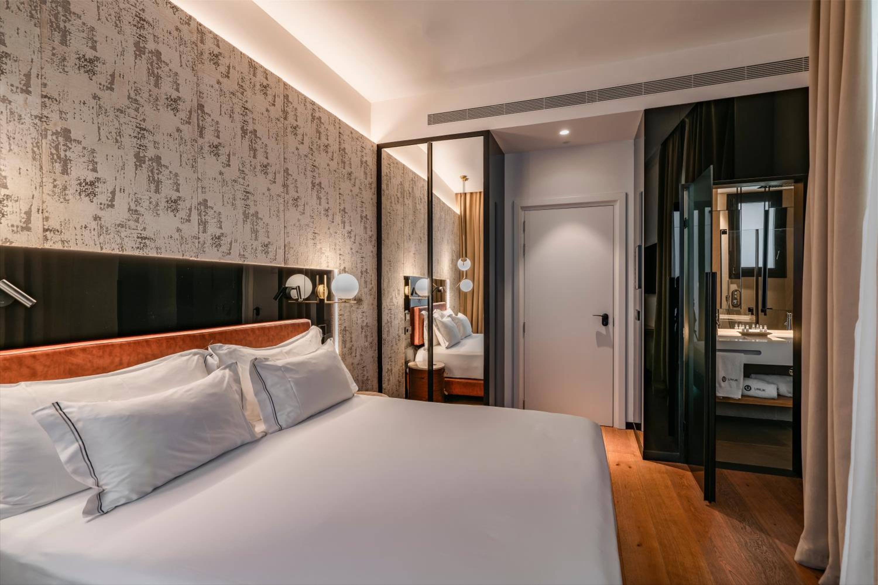 Superior Room - Photo 5