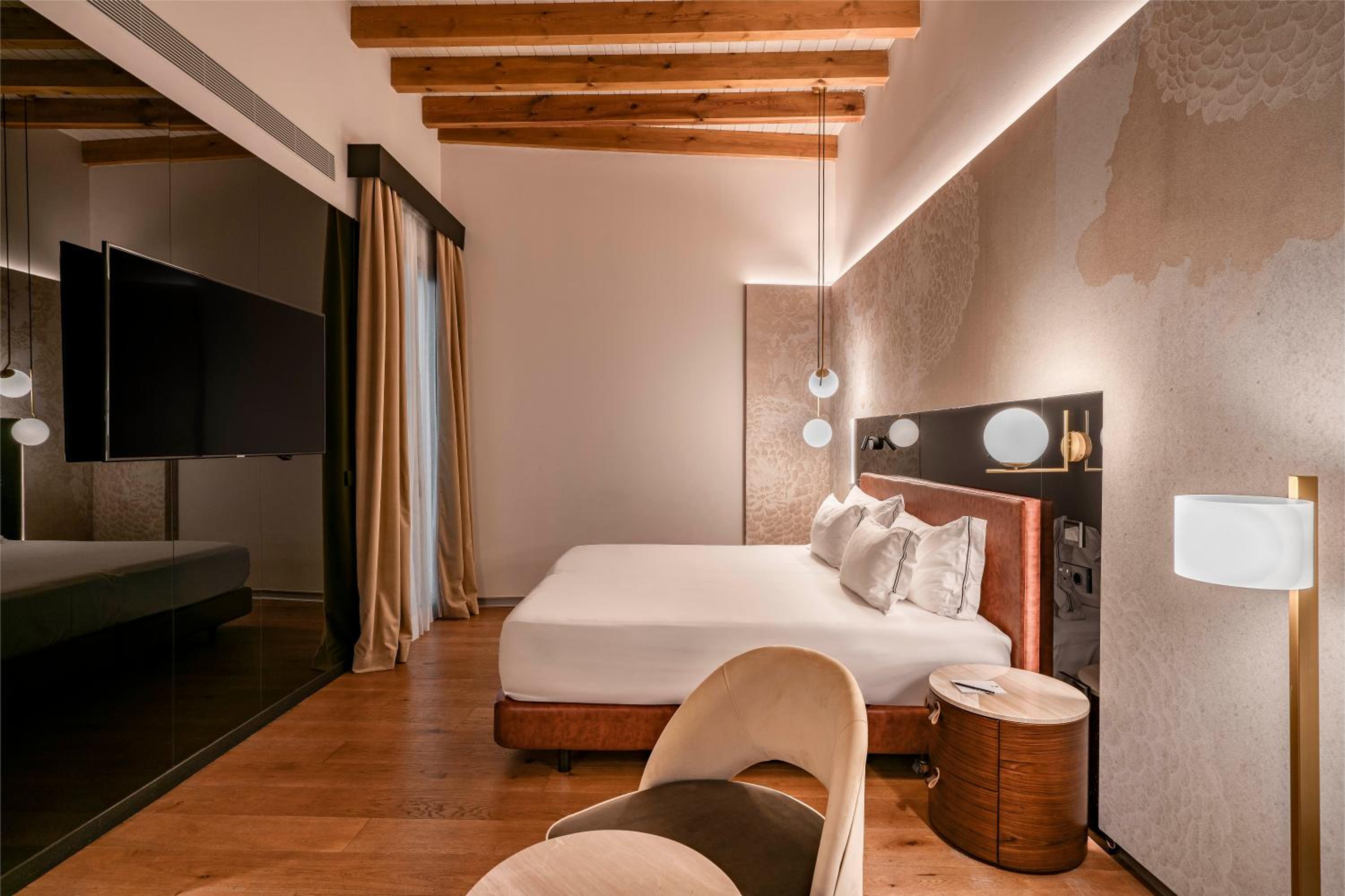 Grand Deluxe Double or Twin Room - Photo 3