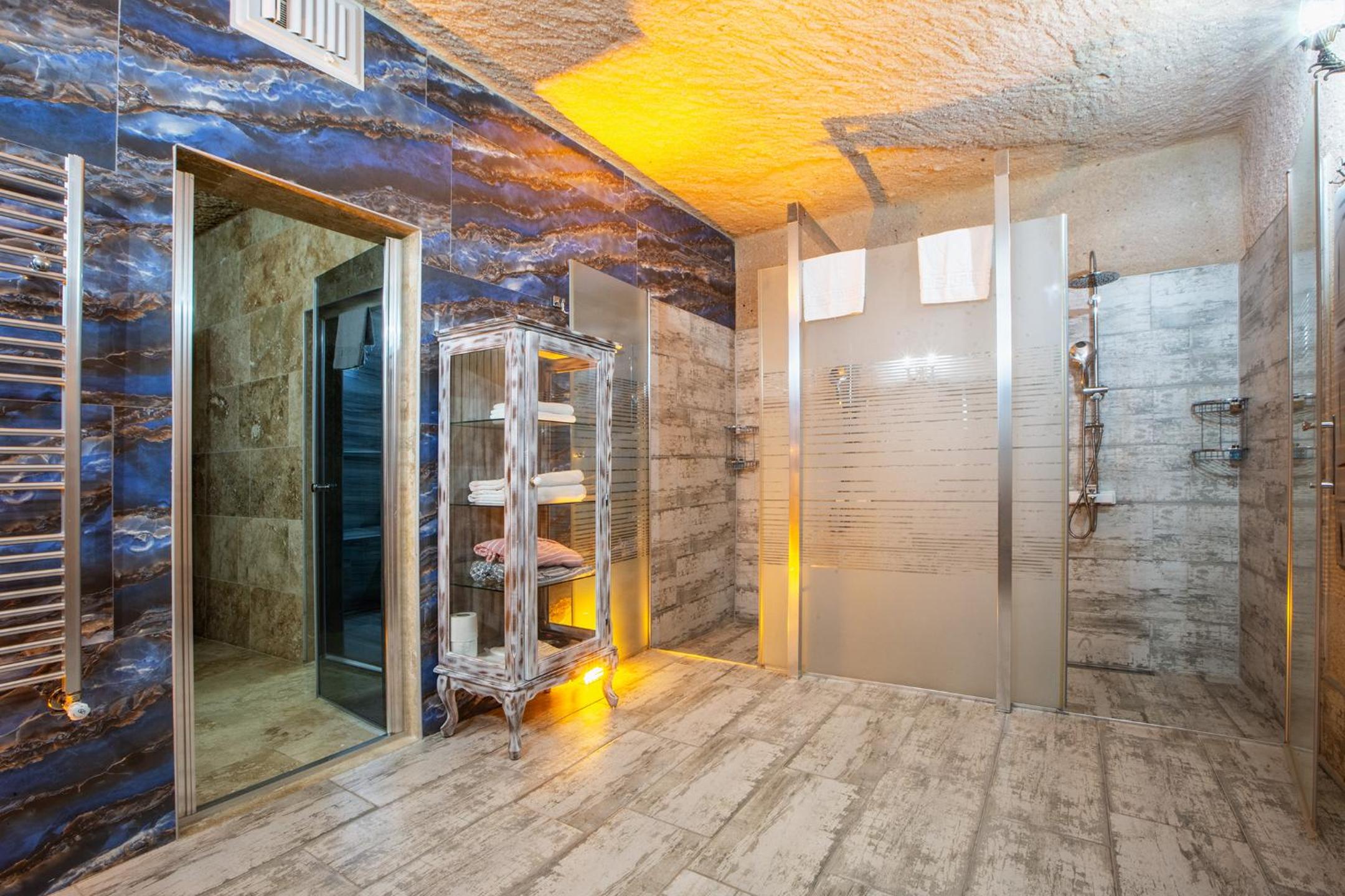 Suite with Sauna - Photo 8
