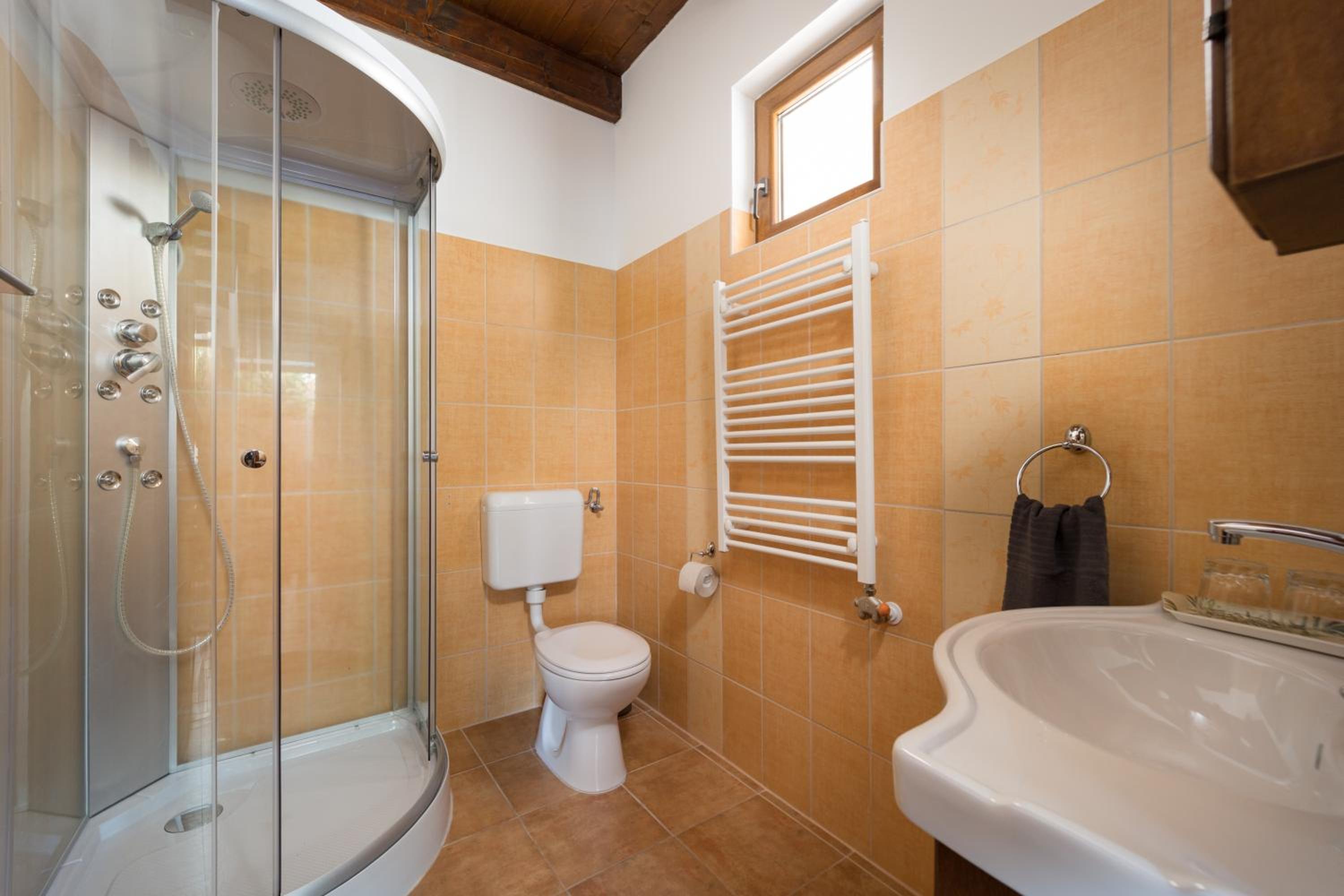Two-Room Apartment - Photo 9