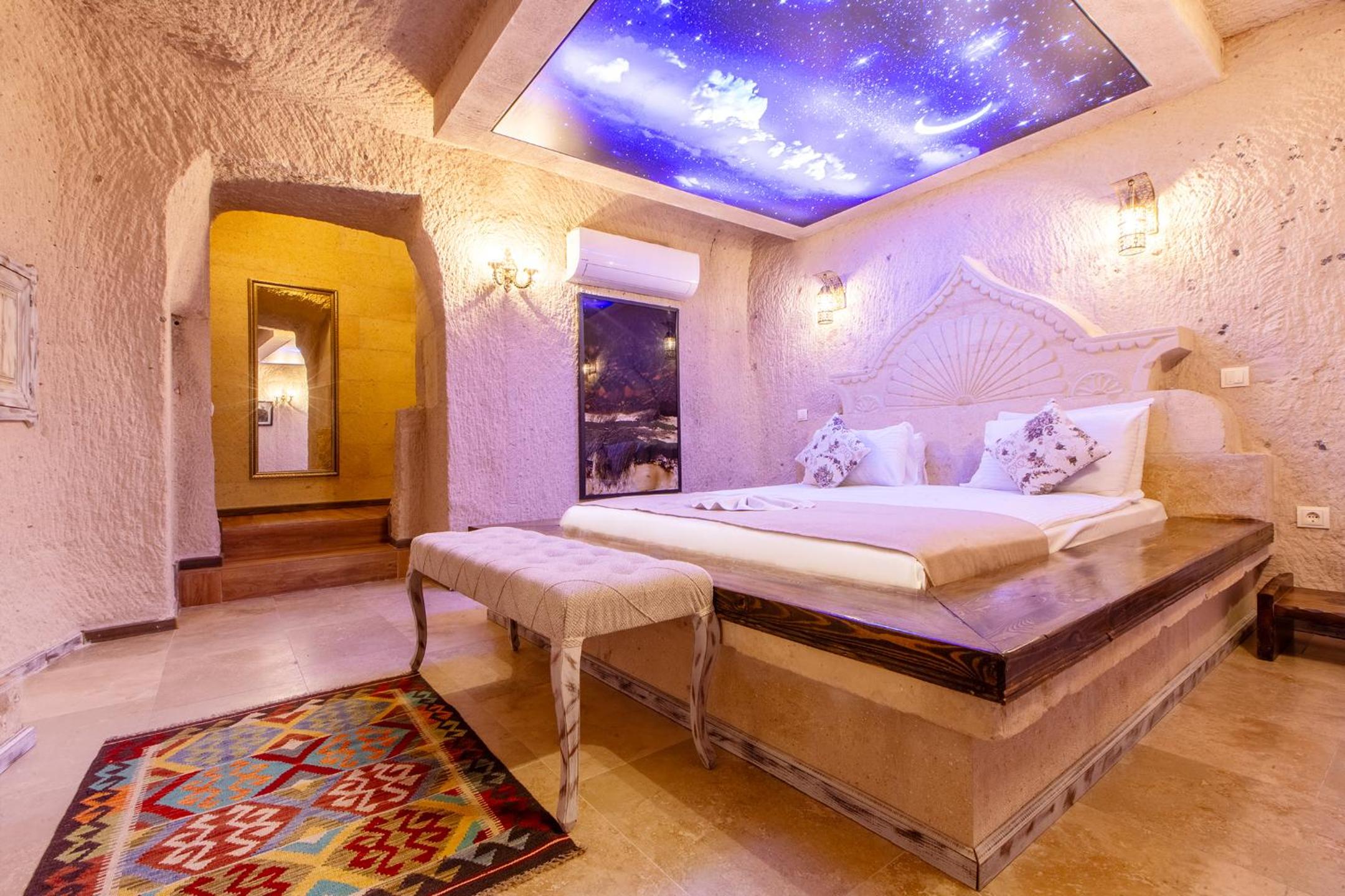Suite with Private Pool - Photo 1