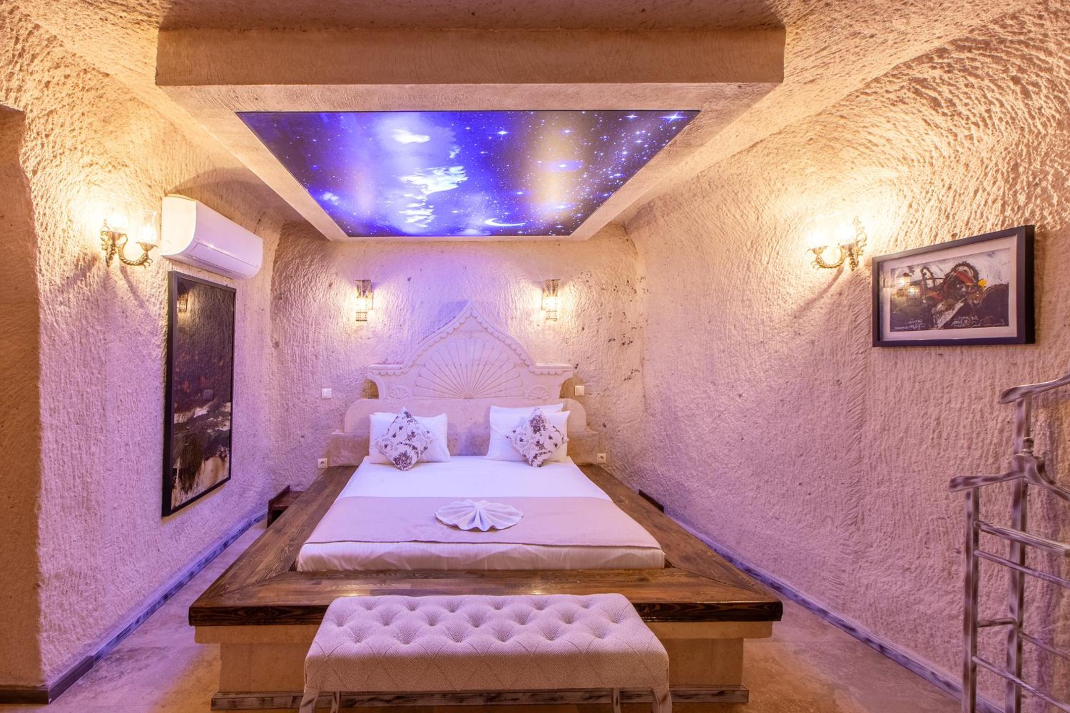 Suite with Private Pool - Photo 6
