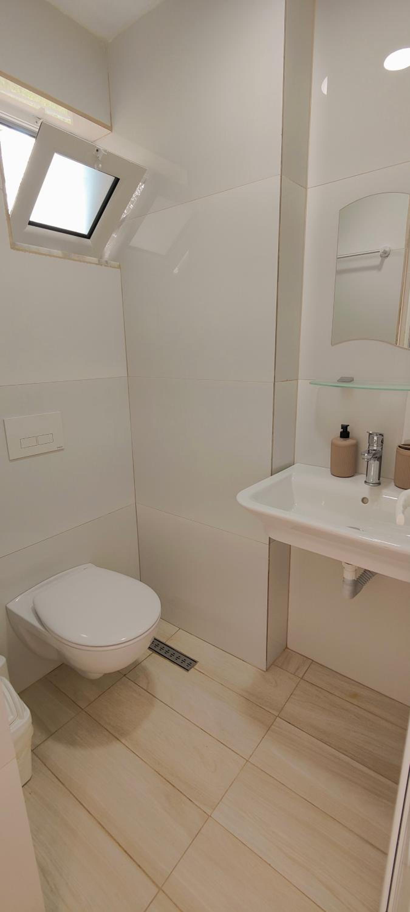 Economy Double Room photo 2