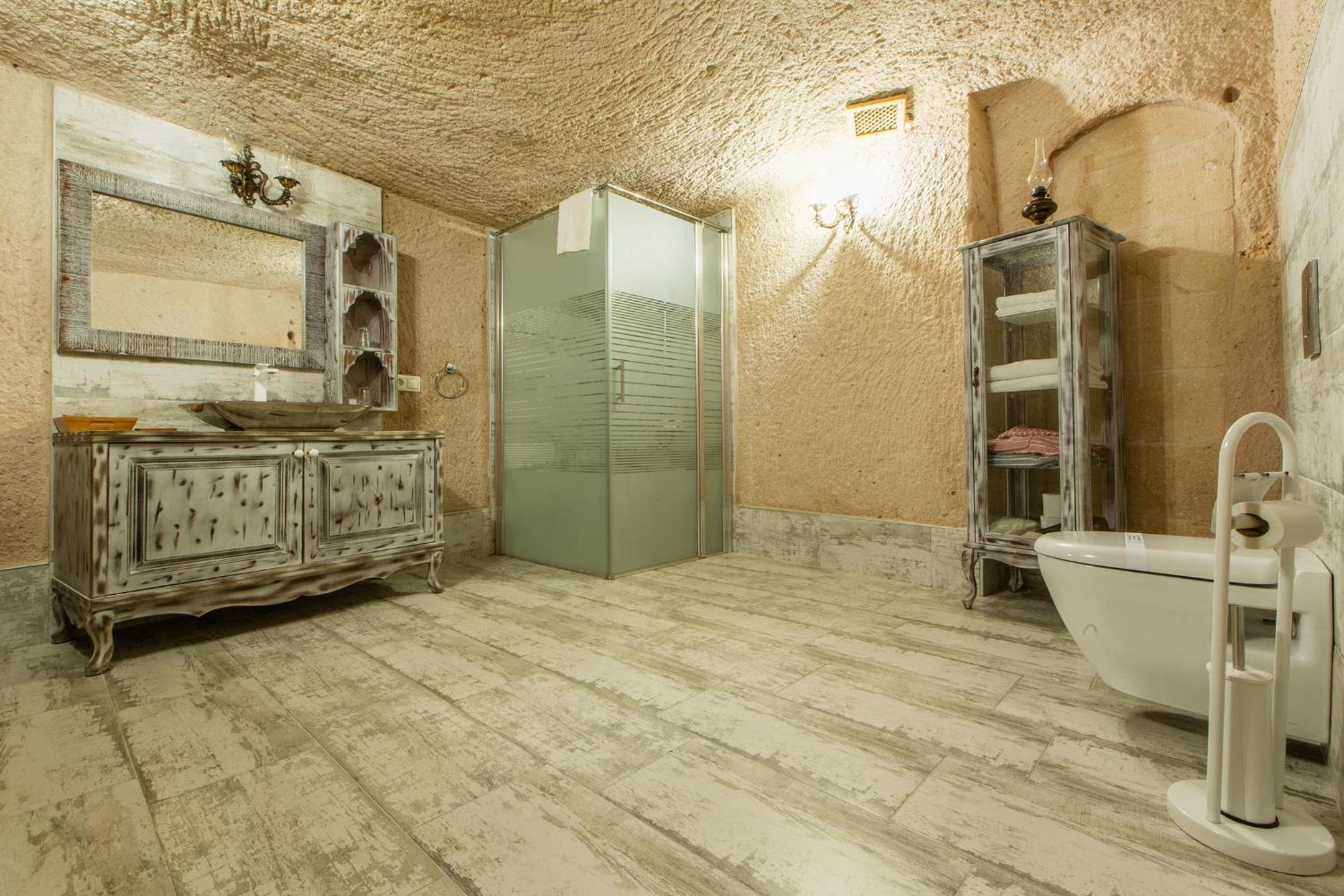 Suite with Private Pool - Photo 2