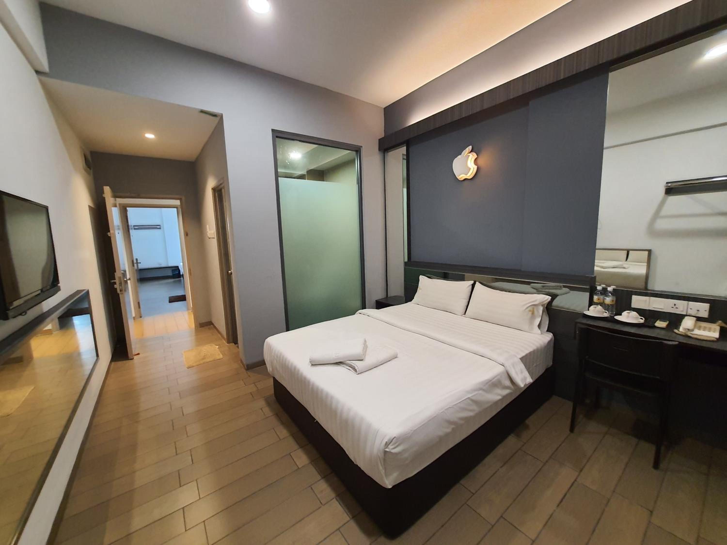 Standard Queen Room photo 2
