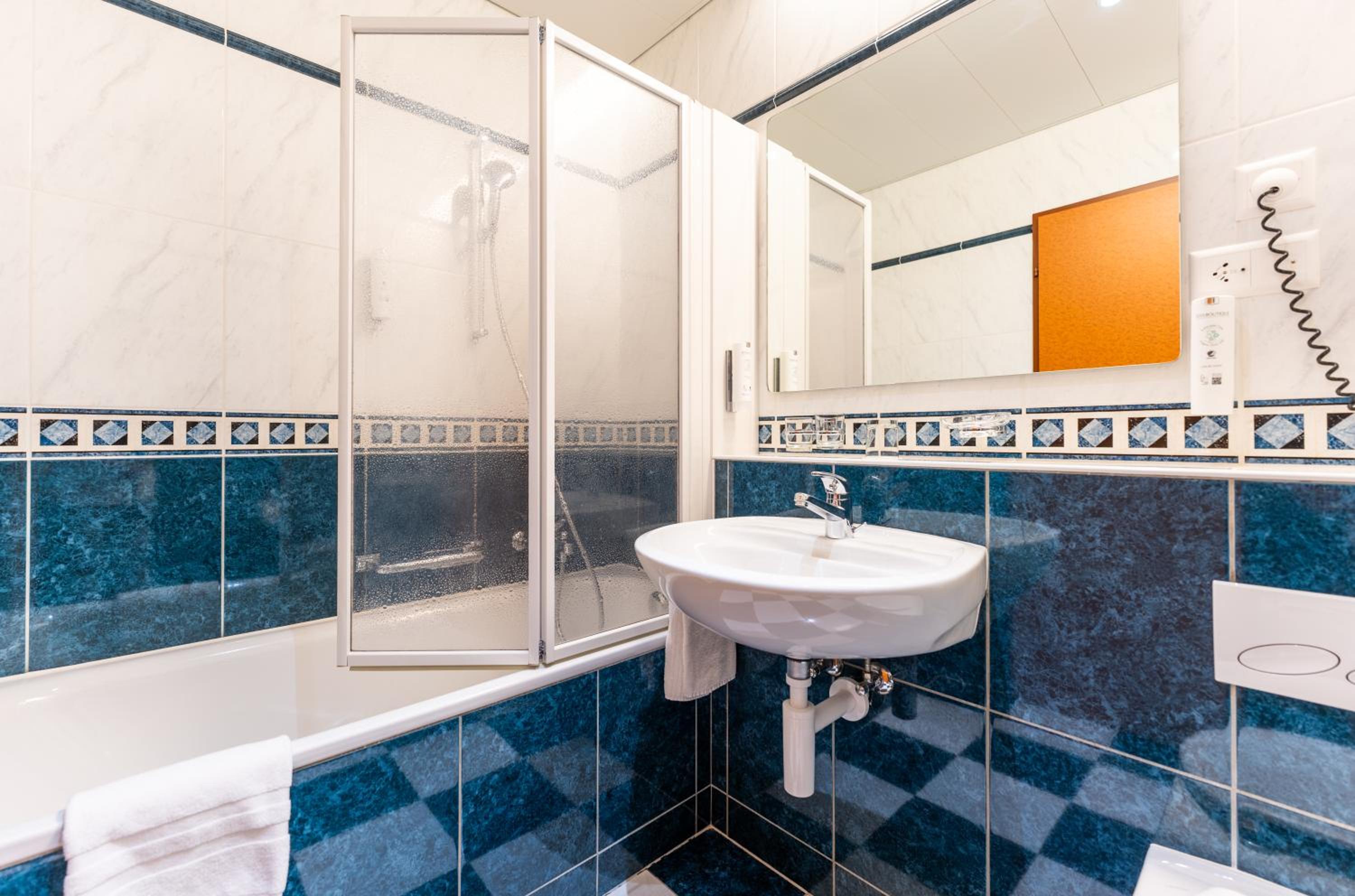 Standard Double or Twin Room with Street View