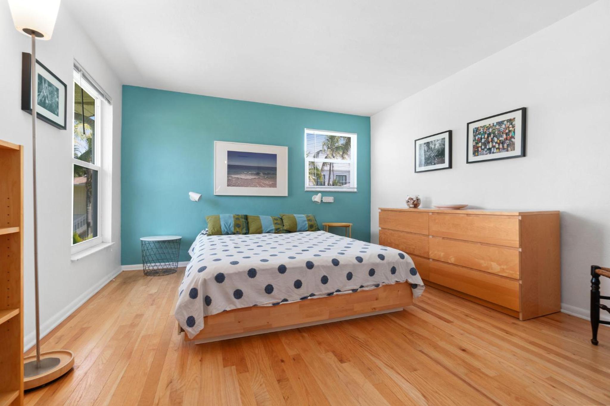 Two-Bedroom House photo 3