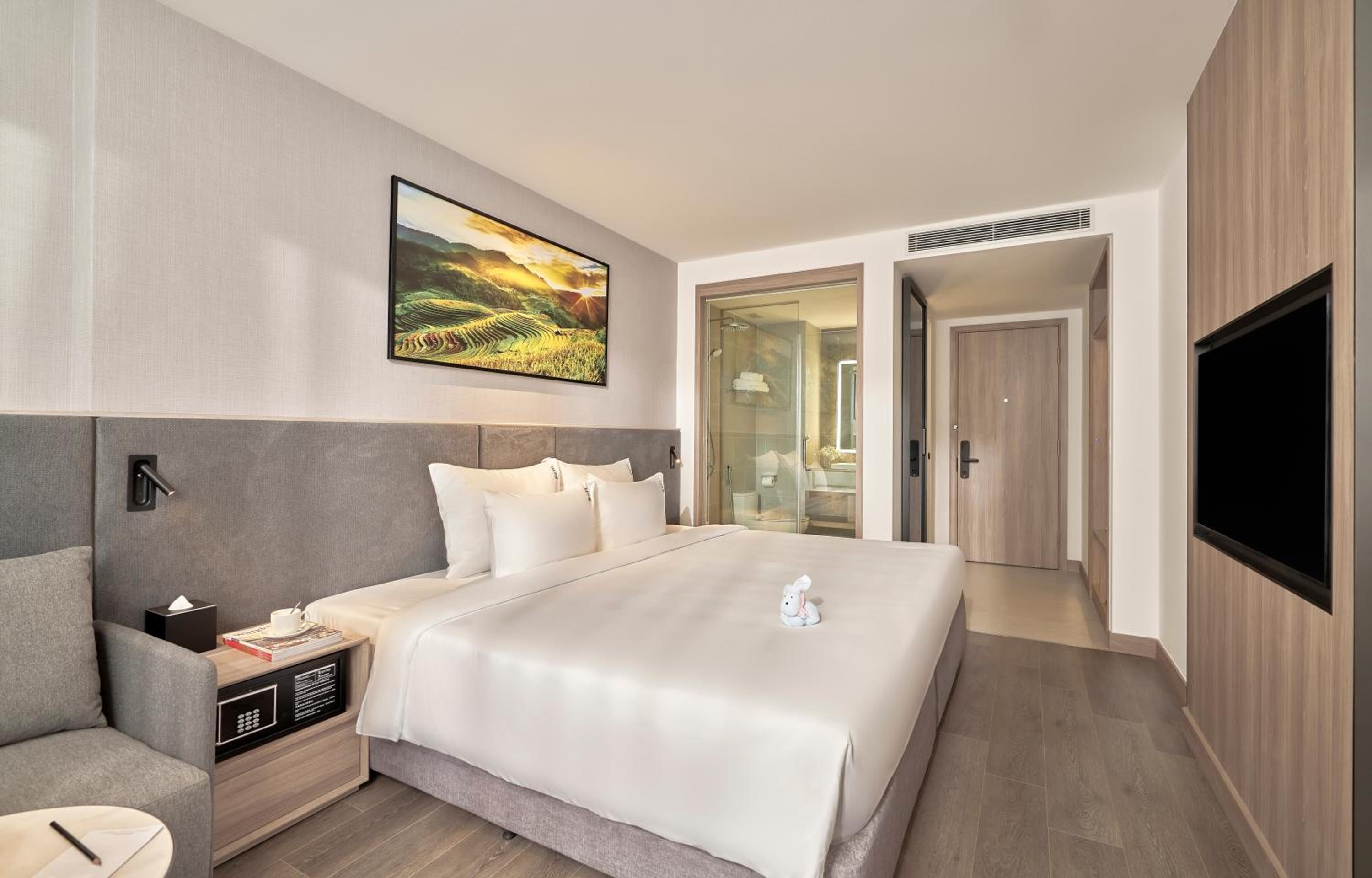 Double or Twin Room with City View