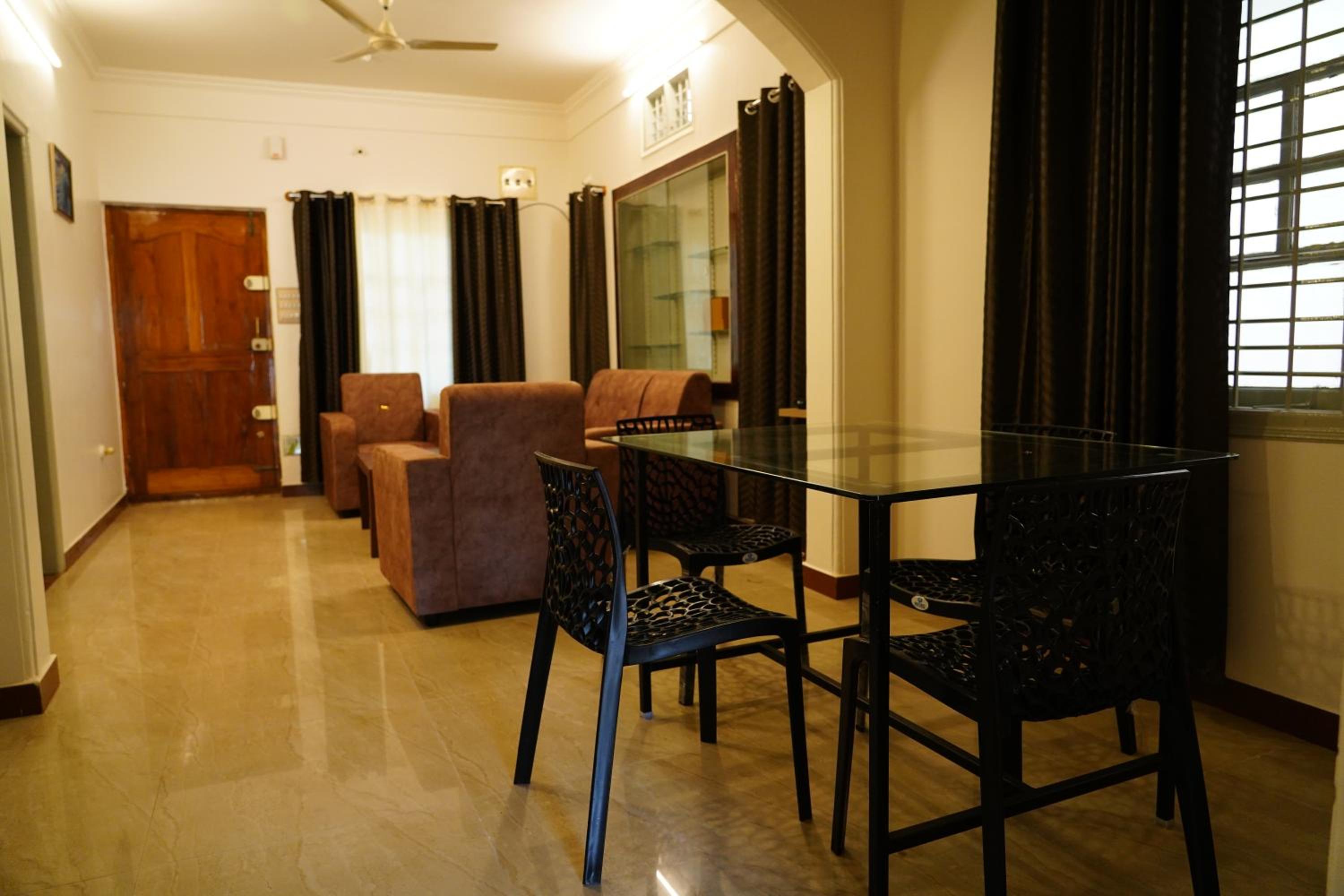 Apartment photo 3