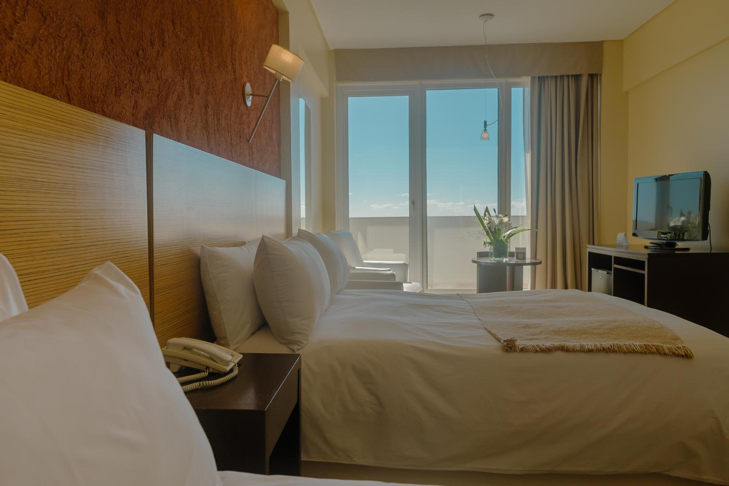 Junior Suite (3 Adults) photo 2