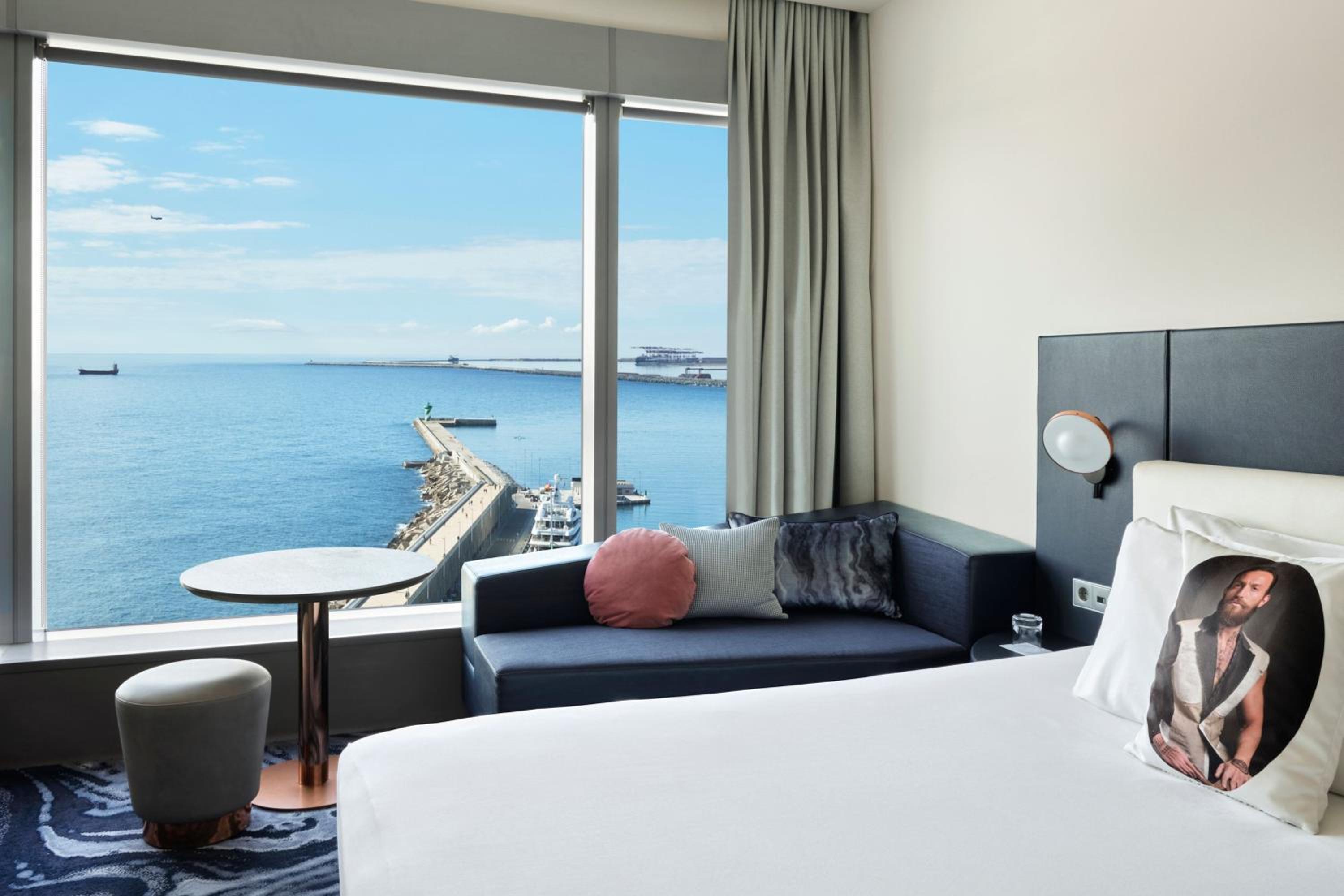 Wonderful Sky Twin Room