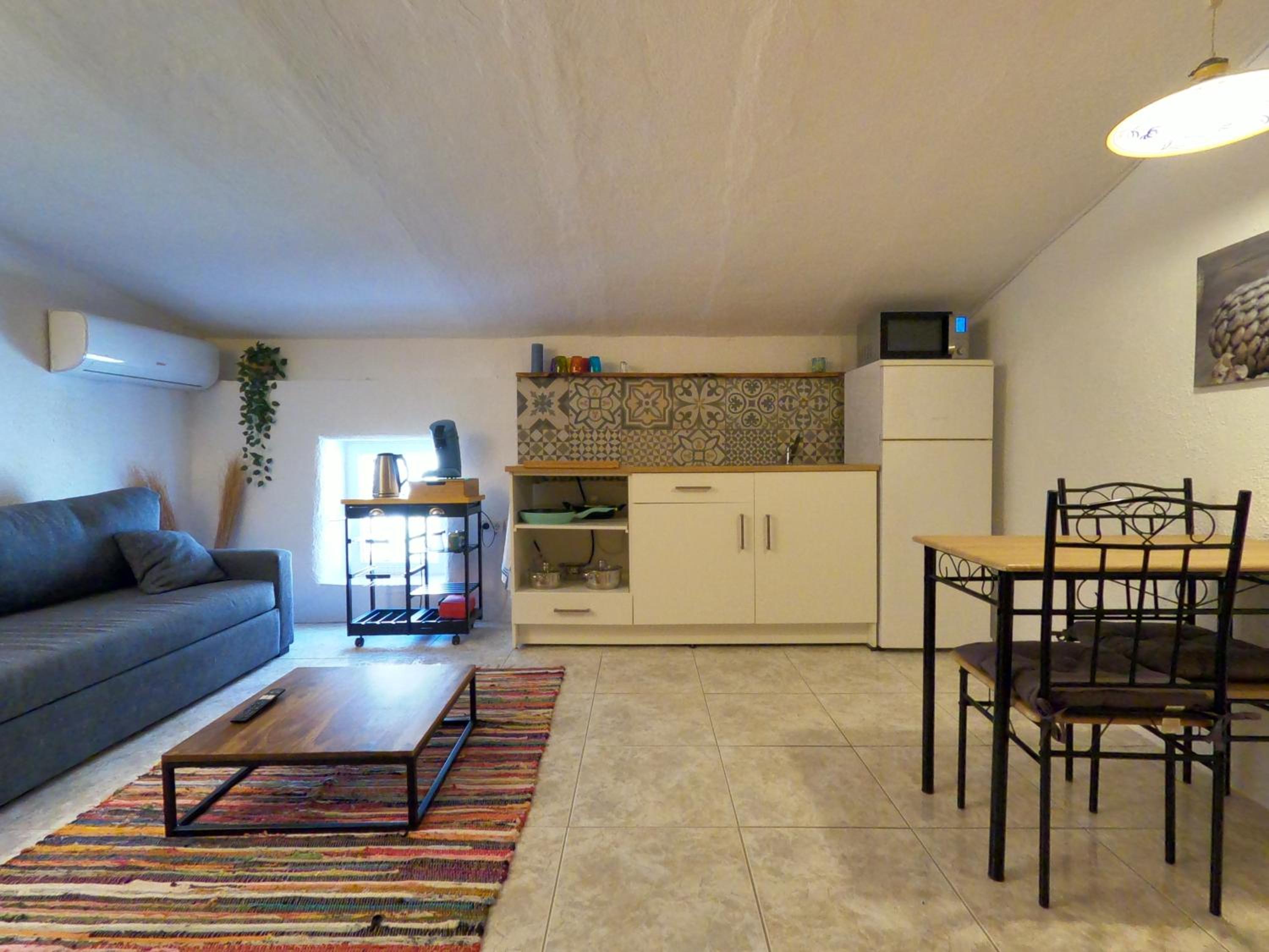 Deluxe Apartment photo 2