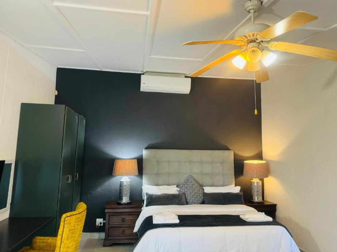Double or Twin Room photo 1