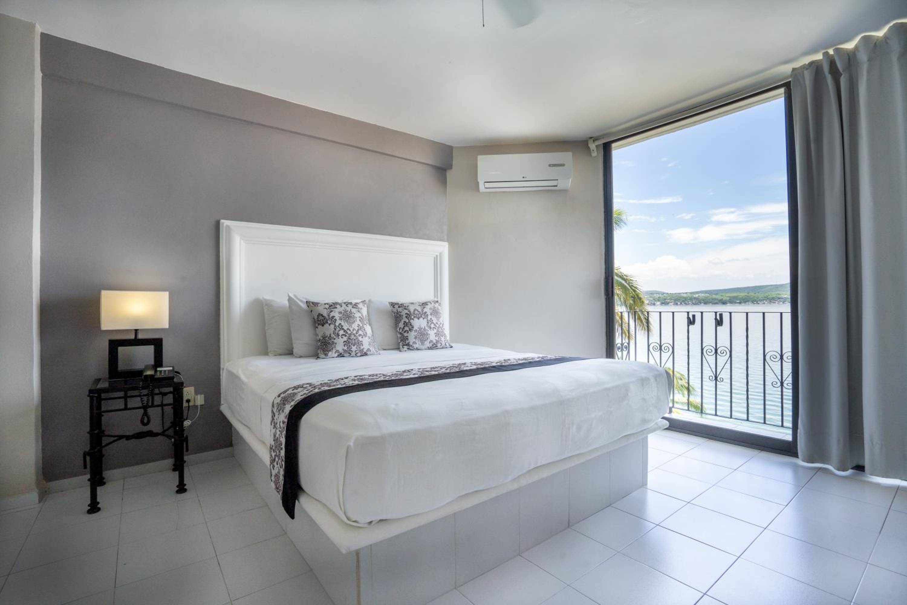 King Room with Balcony