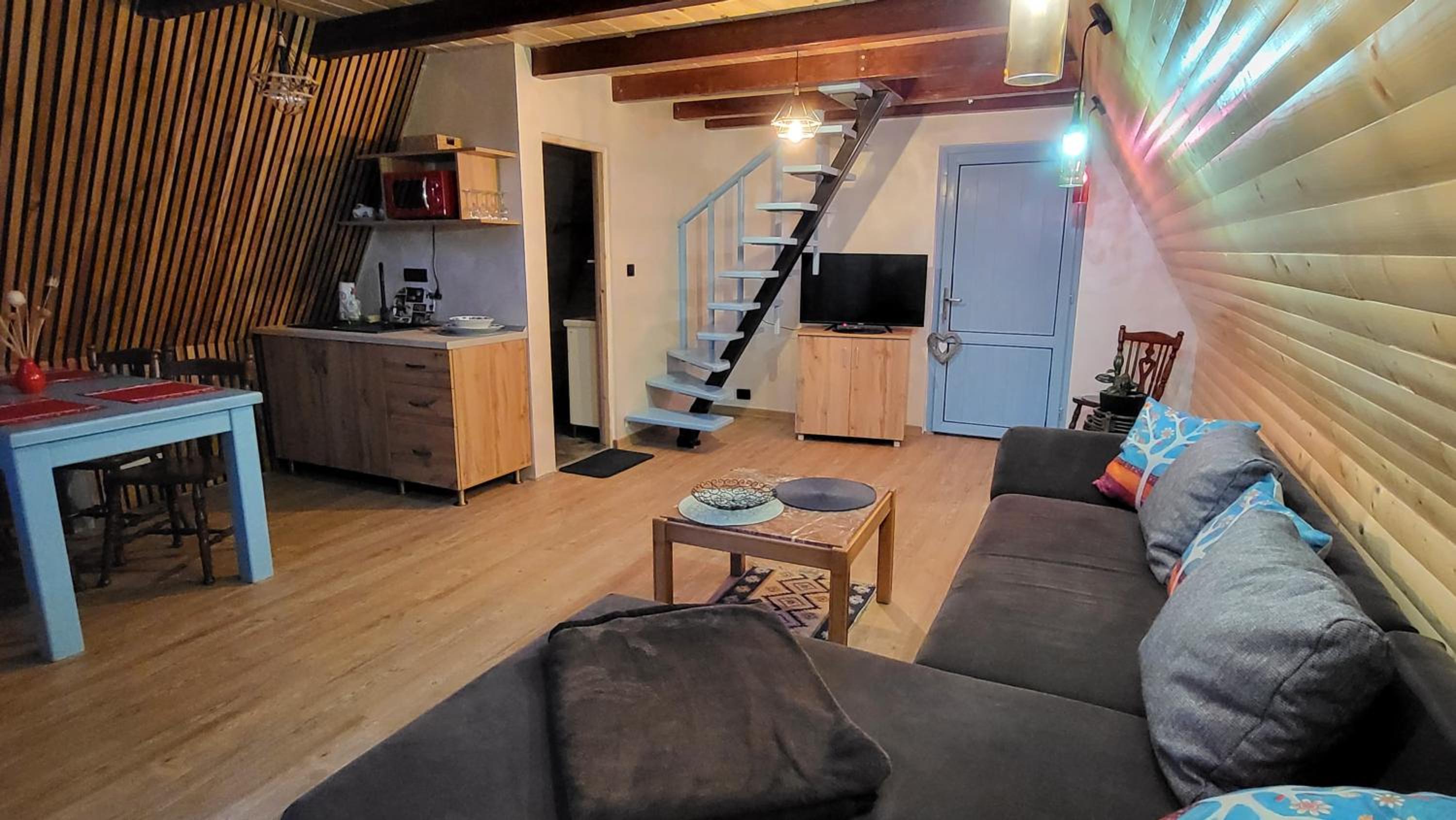 One-Bedroom House photo 1