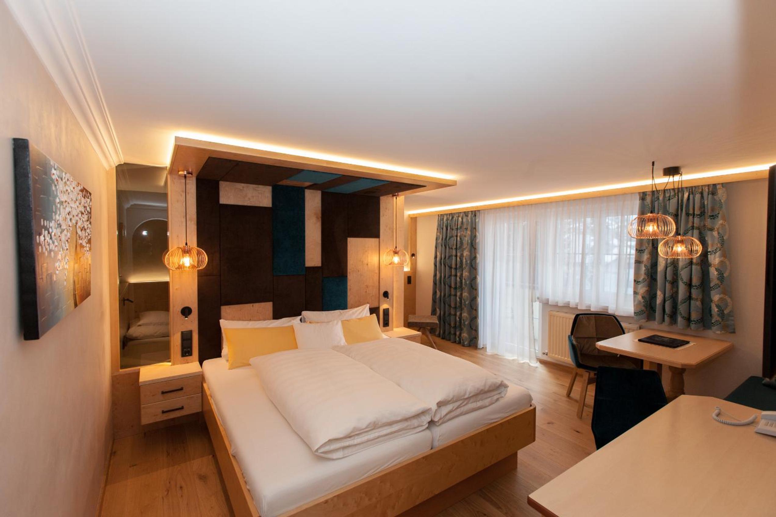 Junior Suite - West