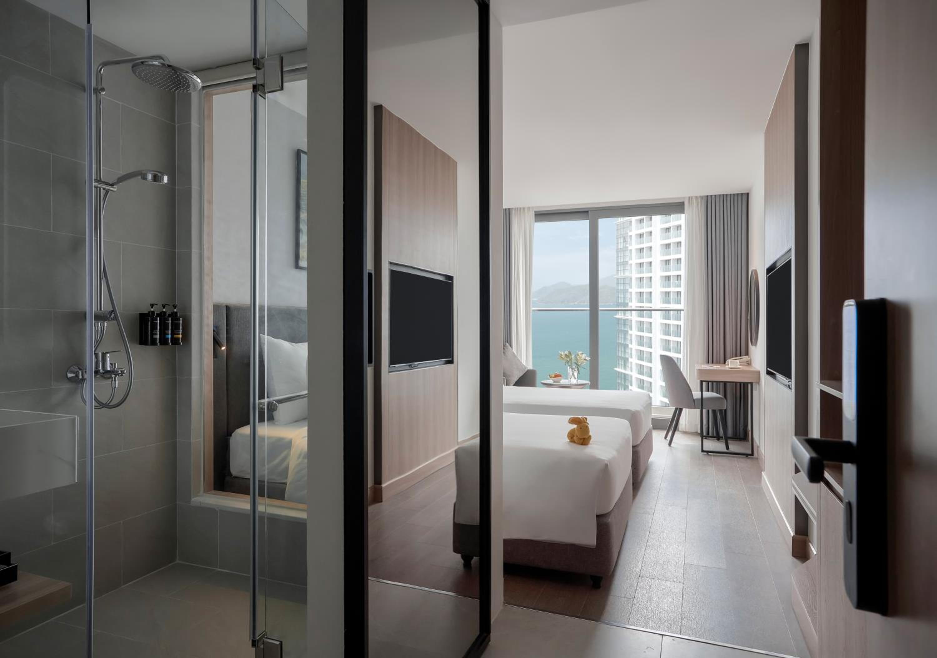 Twin Room with Sea View photo 3