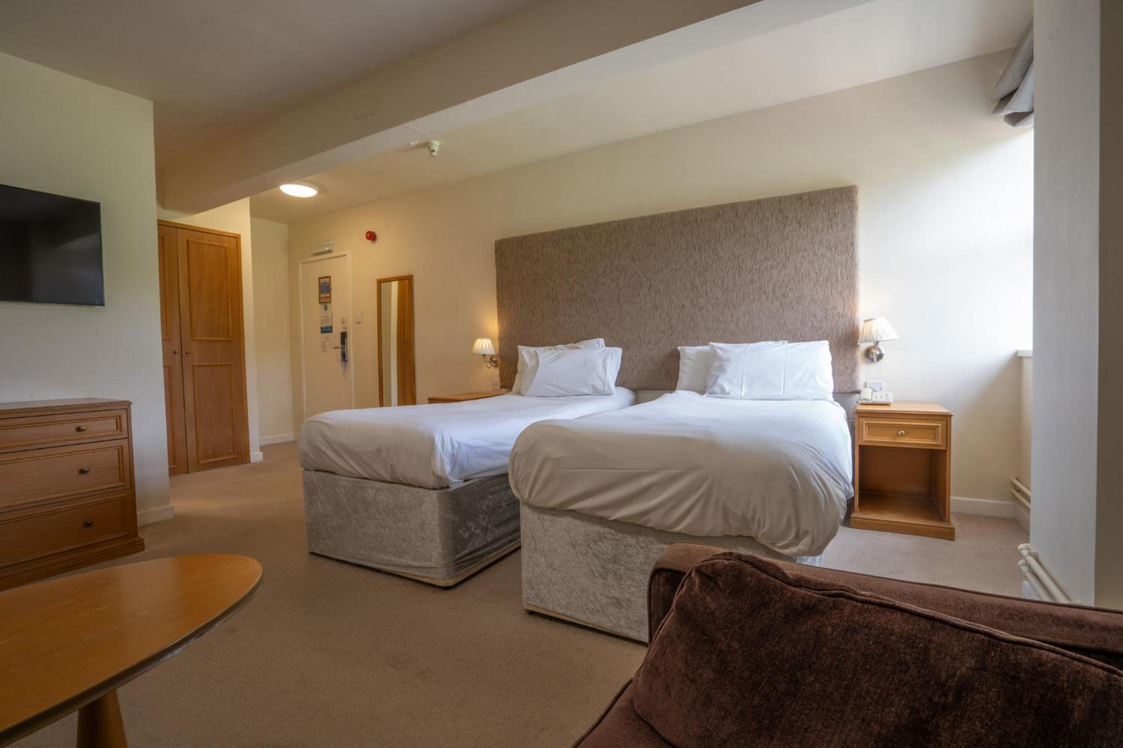 Standard Twin Room with Canal View