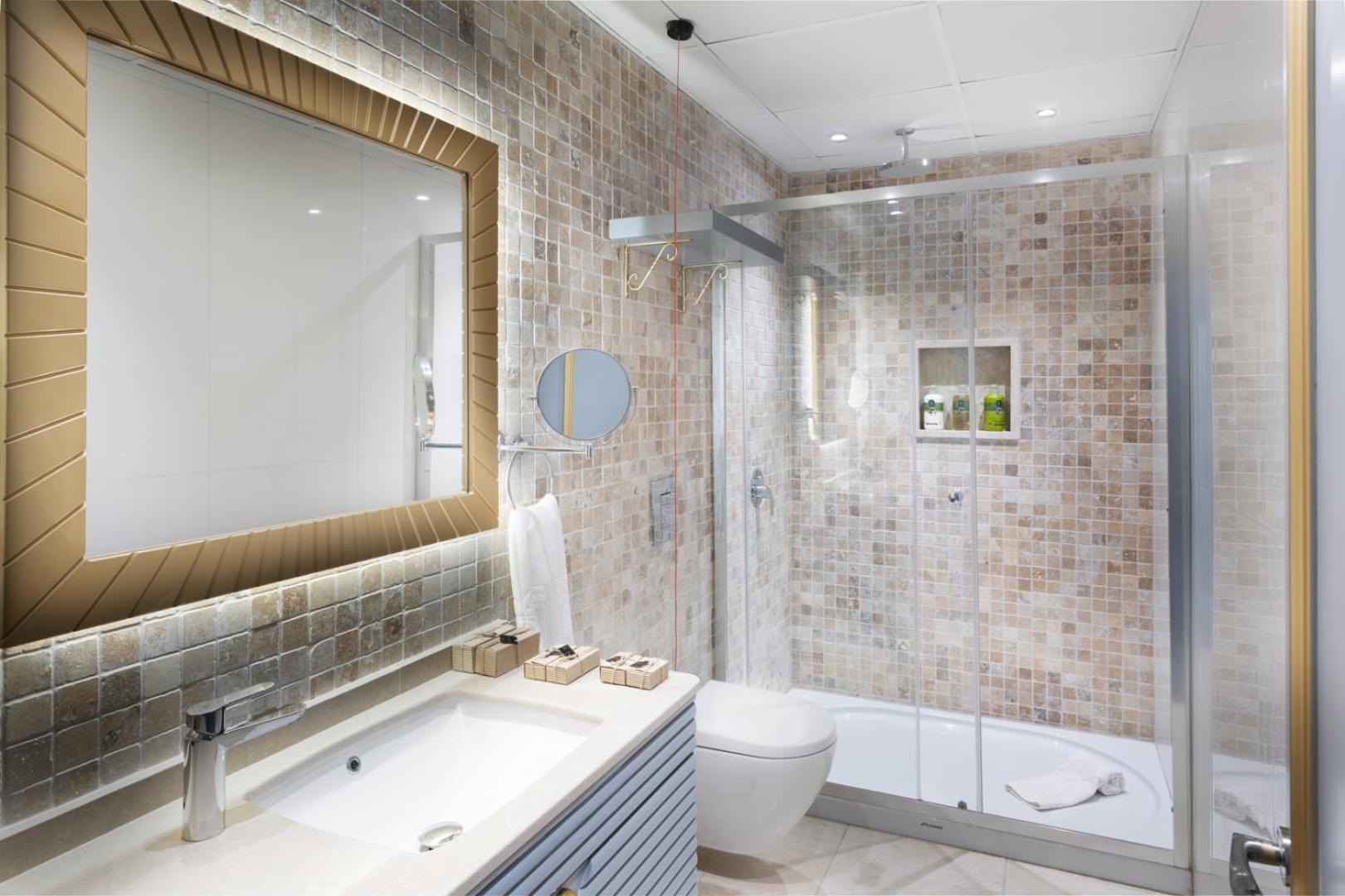 Suite with Spa Bath