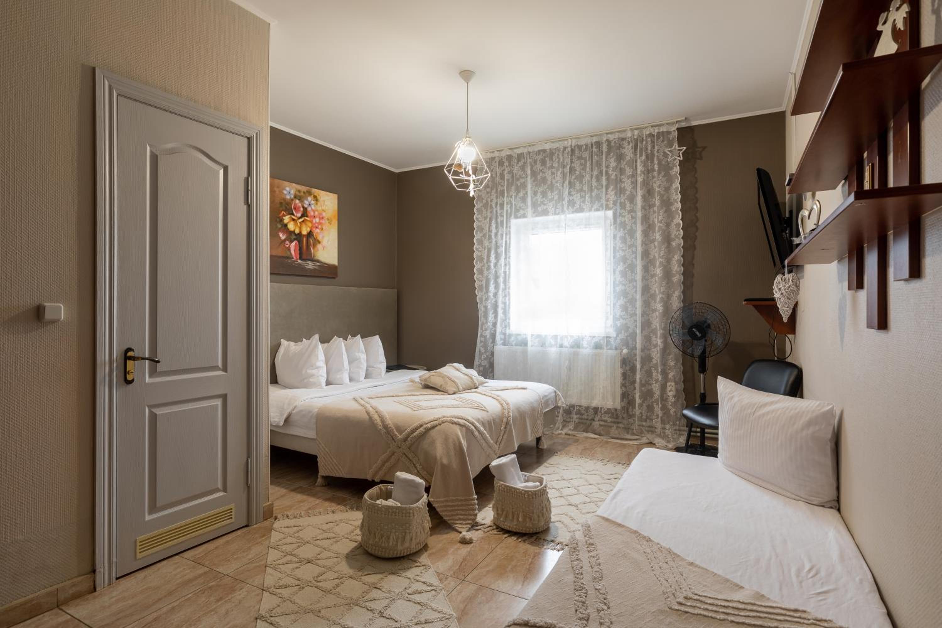 Double or Twin Room with Shower photo 3
