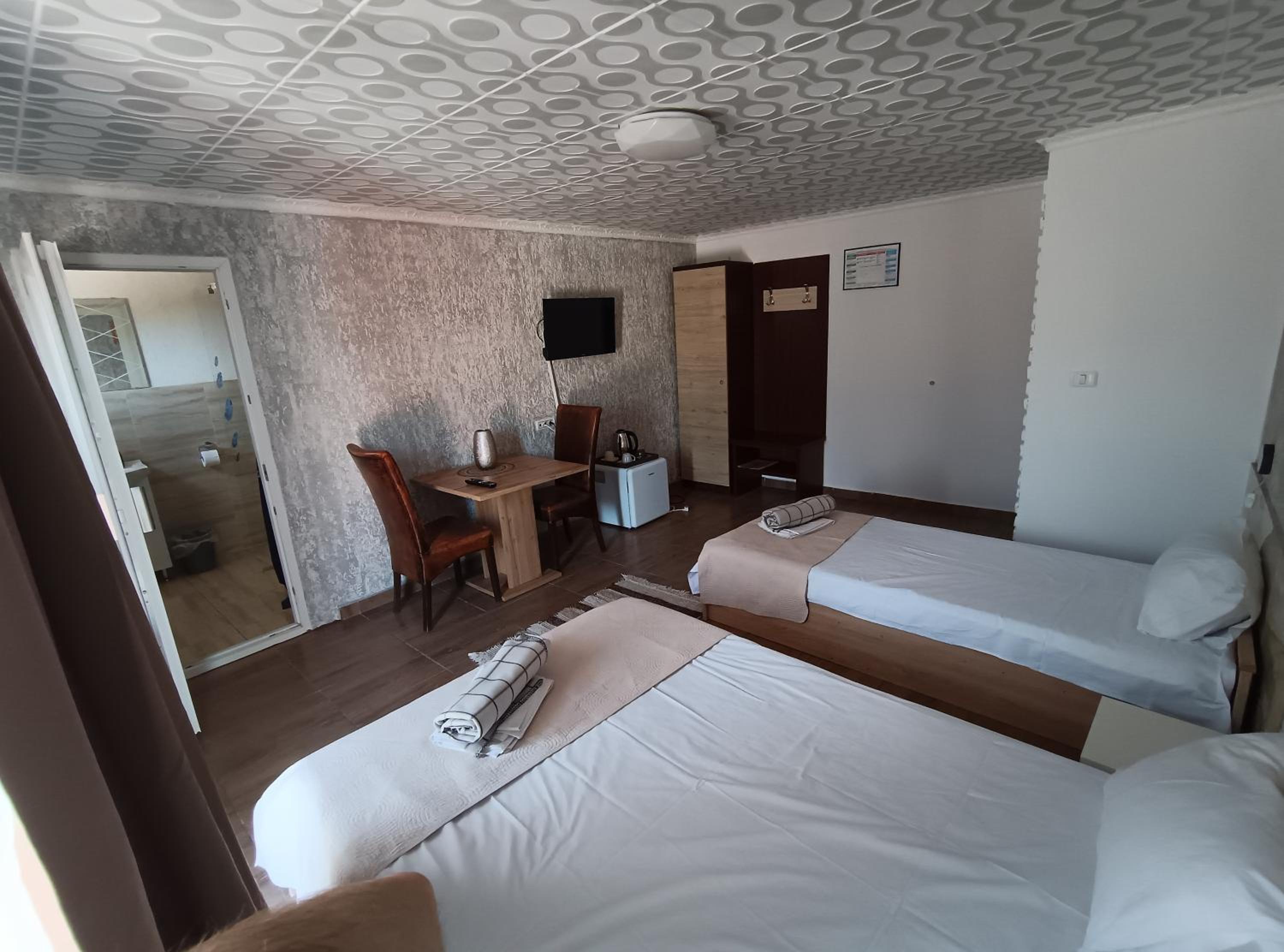 Deluxe Triple Room photo 1