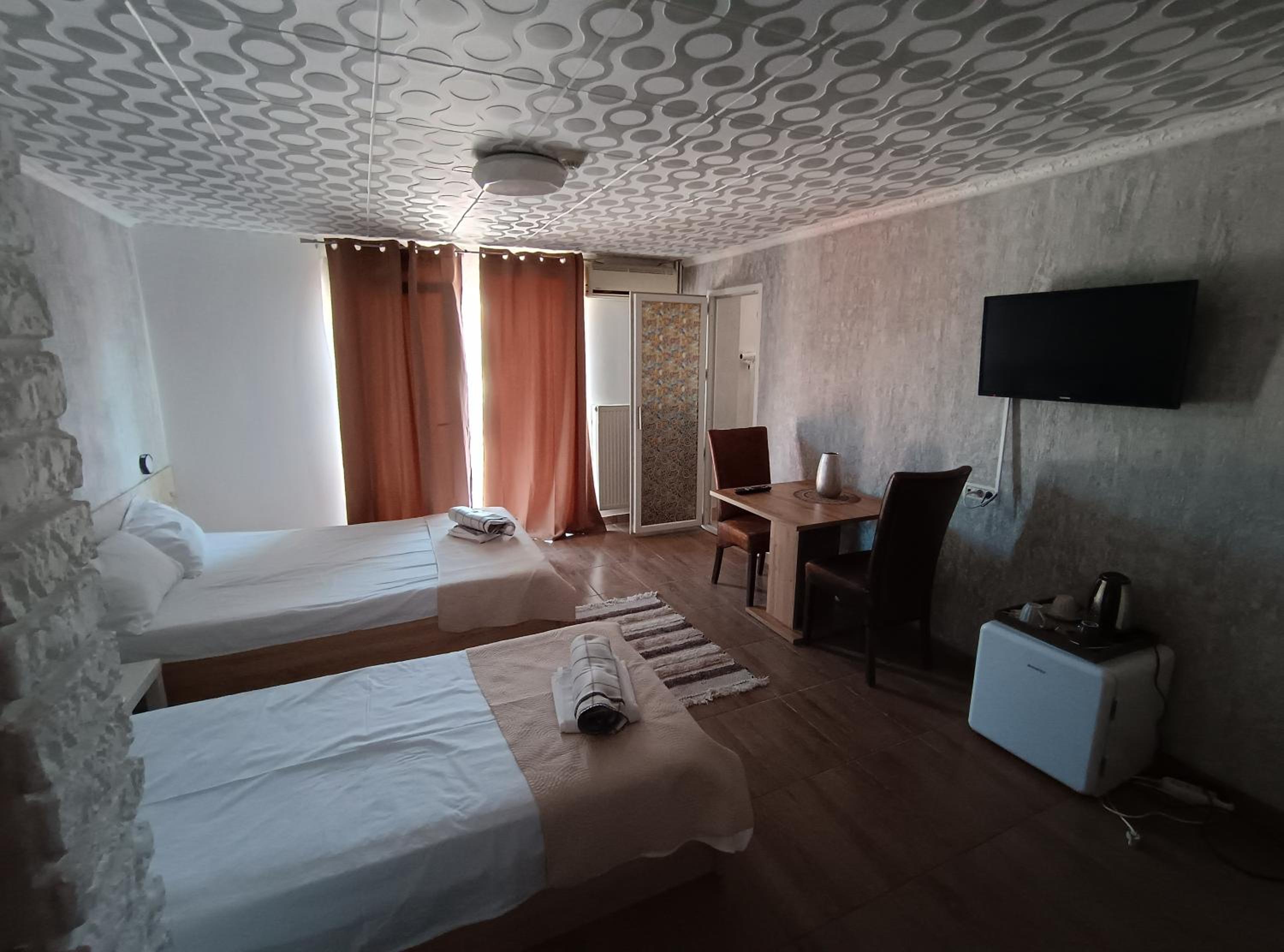 Deluxe Triple Room photo 2
