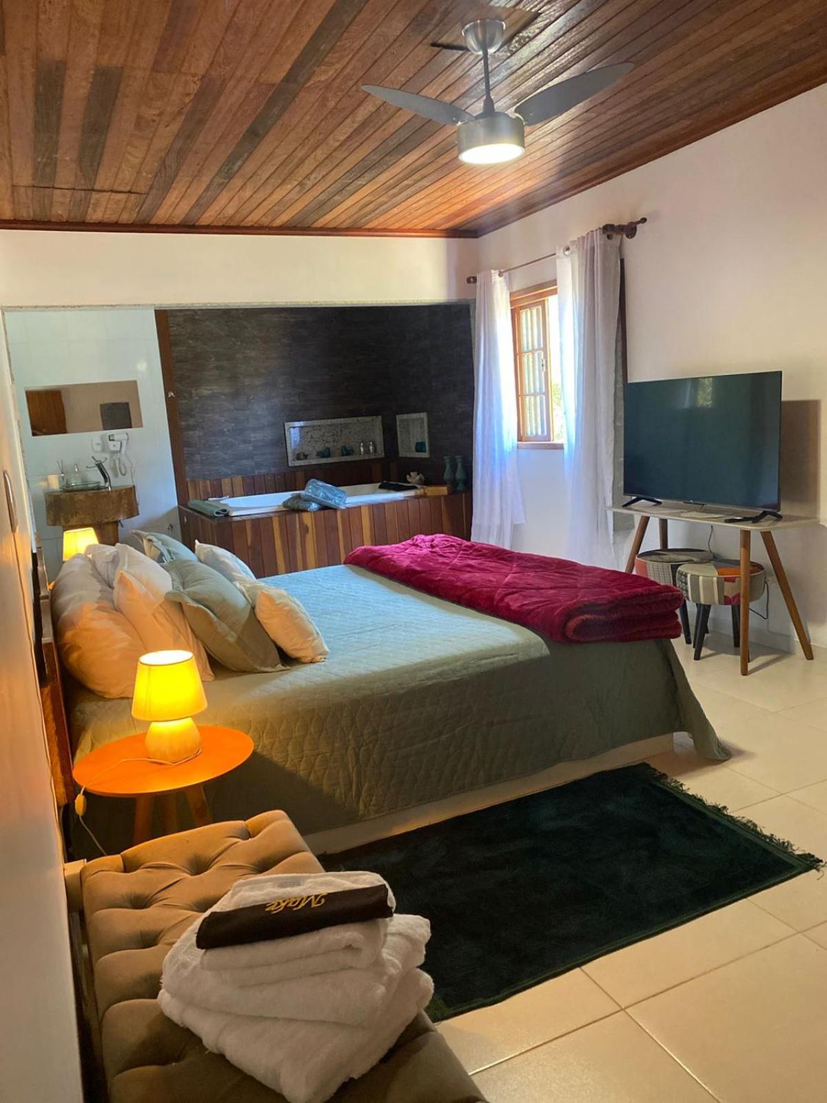 Deluxe Suite with Spa Bath