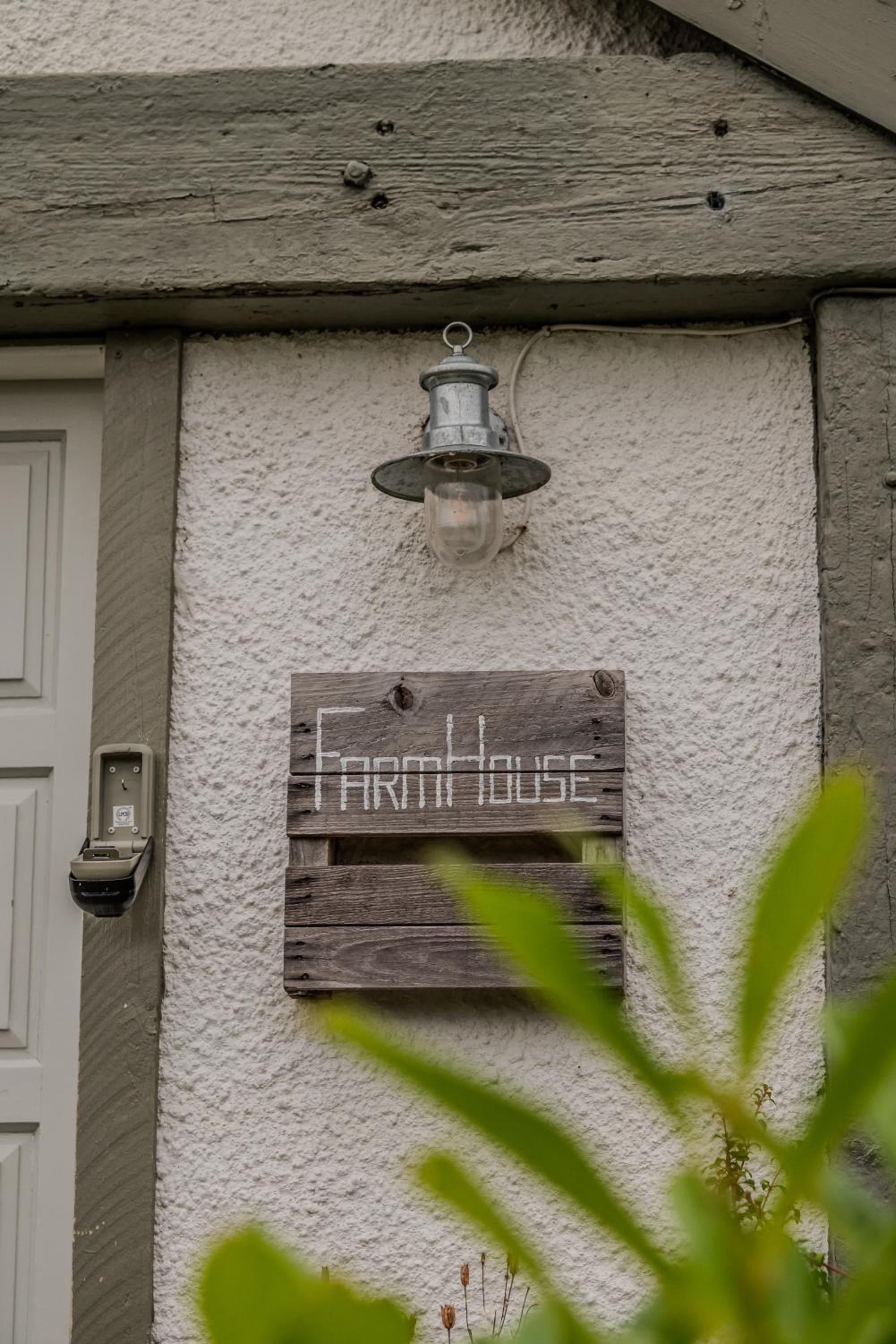 Farmhouse - Photo 6