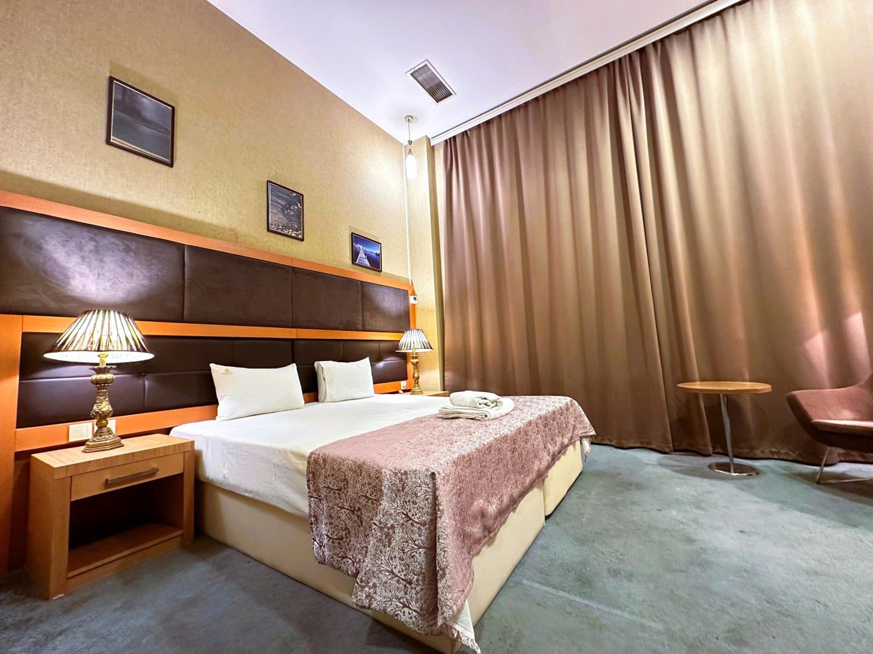 Superior King Room