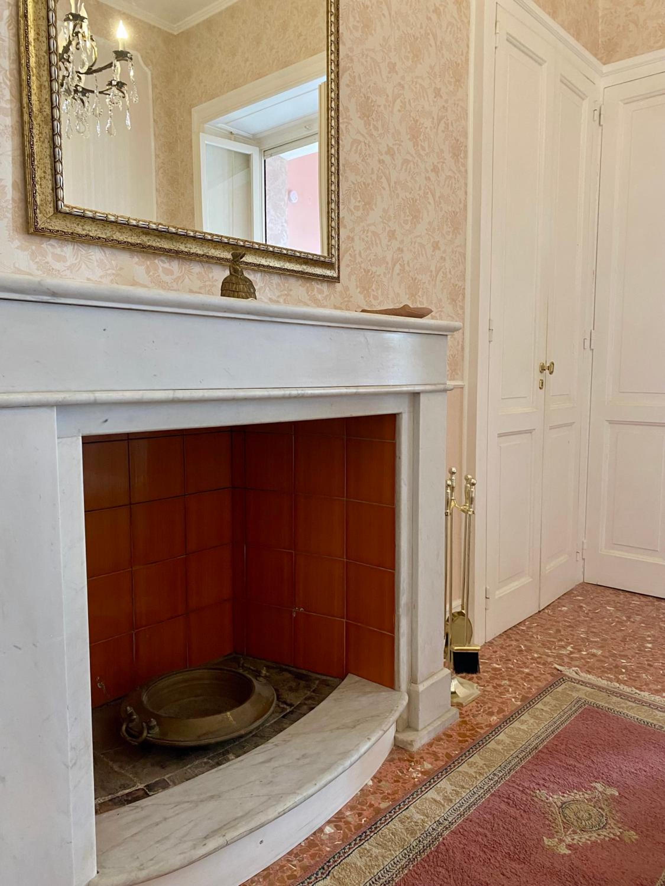 King Suite with Balcony photo 3
