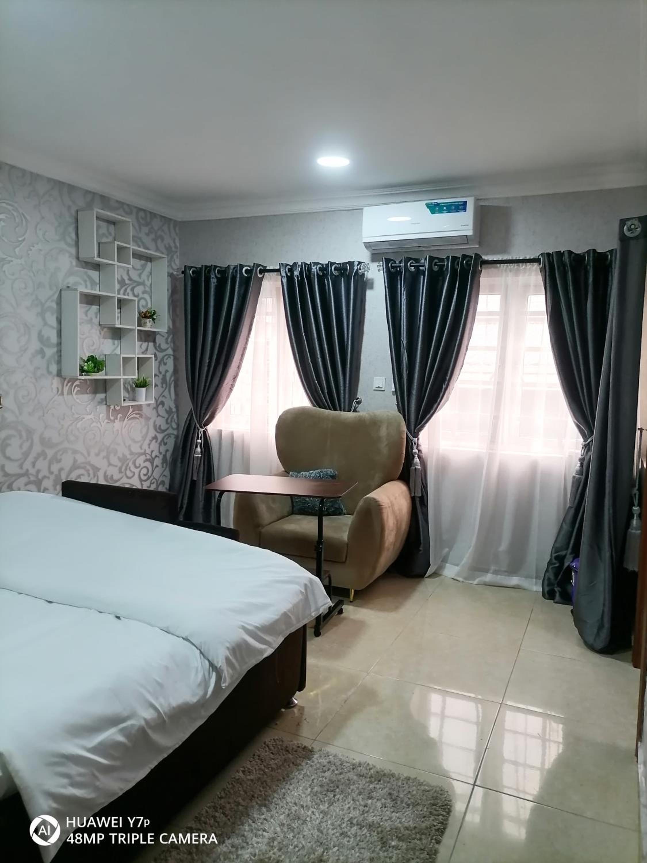 Deluxe Queen Room photo 2