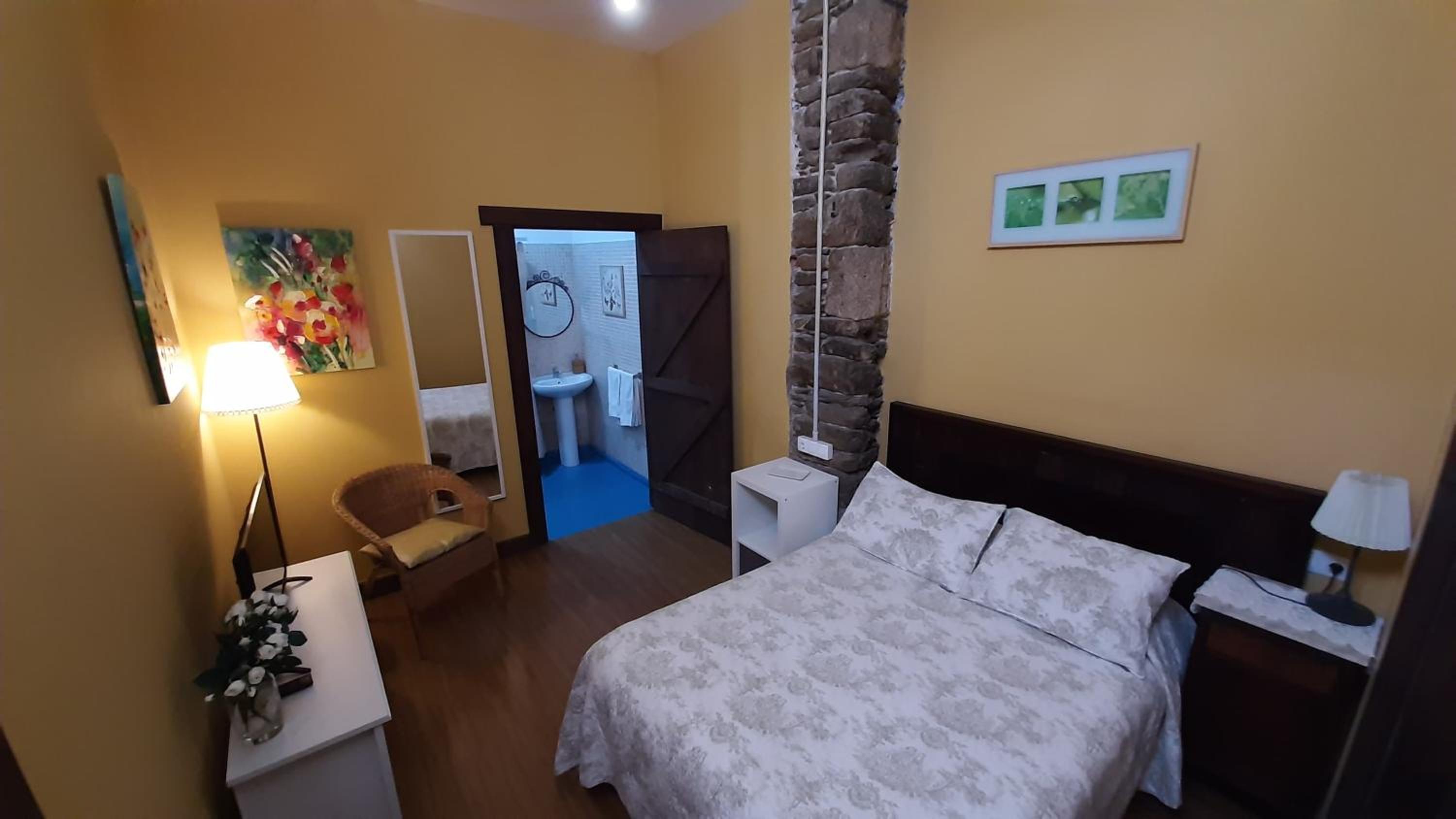 Habitación Doble con Baño Privado
