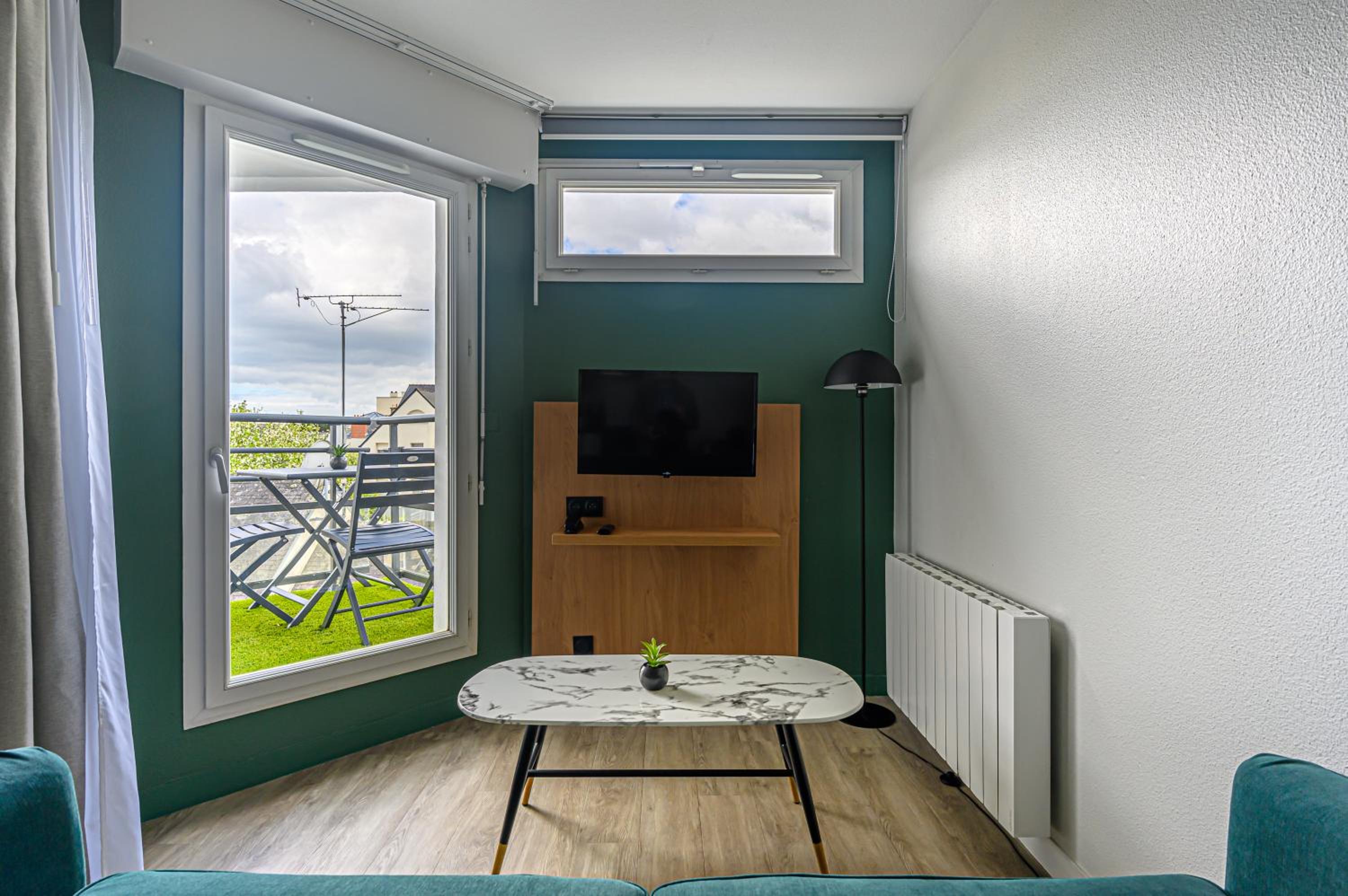 Comfort Two-Room Apartment - Photo 13