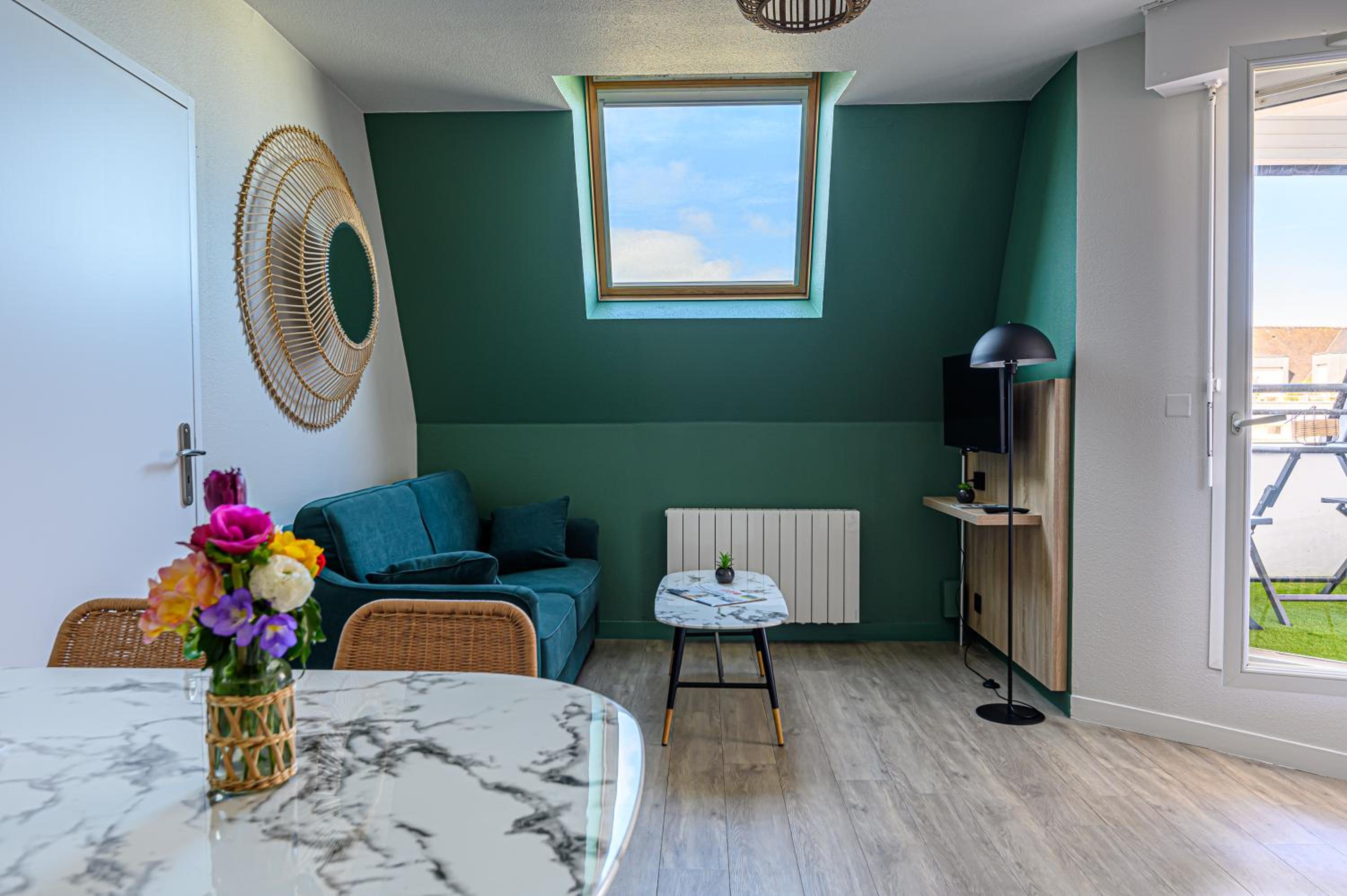 Comfort Three-Room Apartment - Photo 3