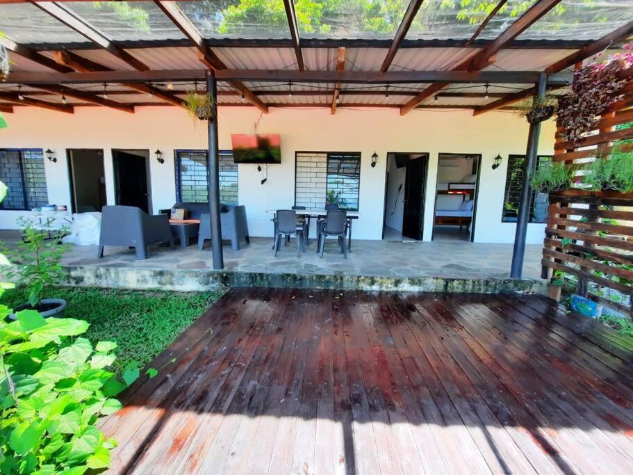 Four-Bedroom House photo 2
