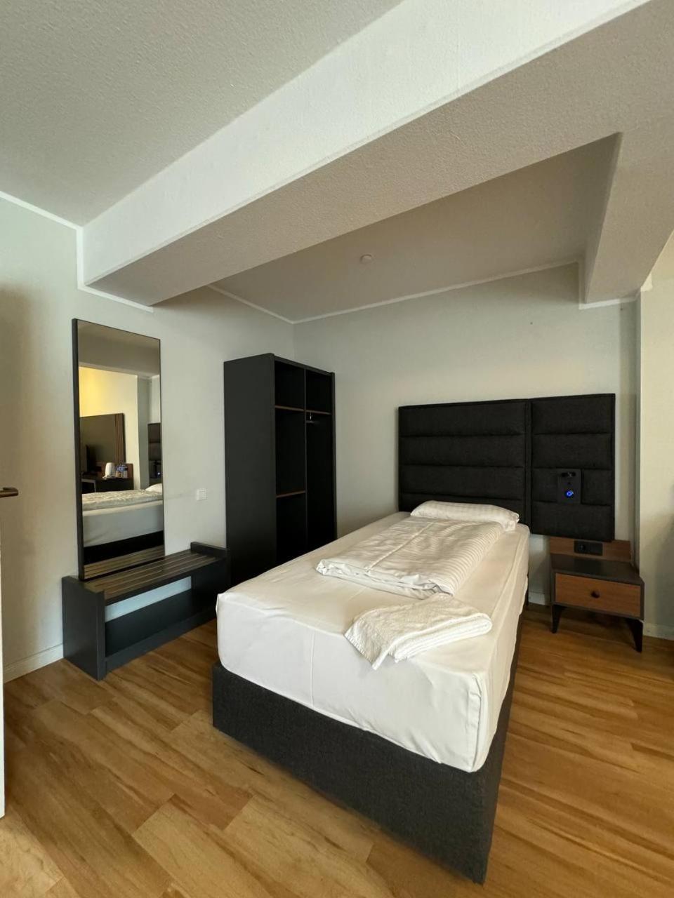 Single Room photo 1