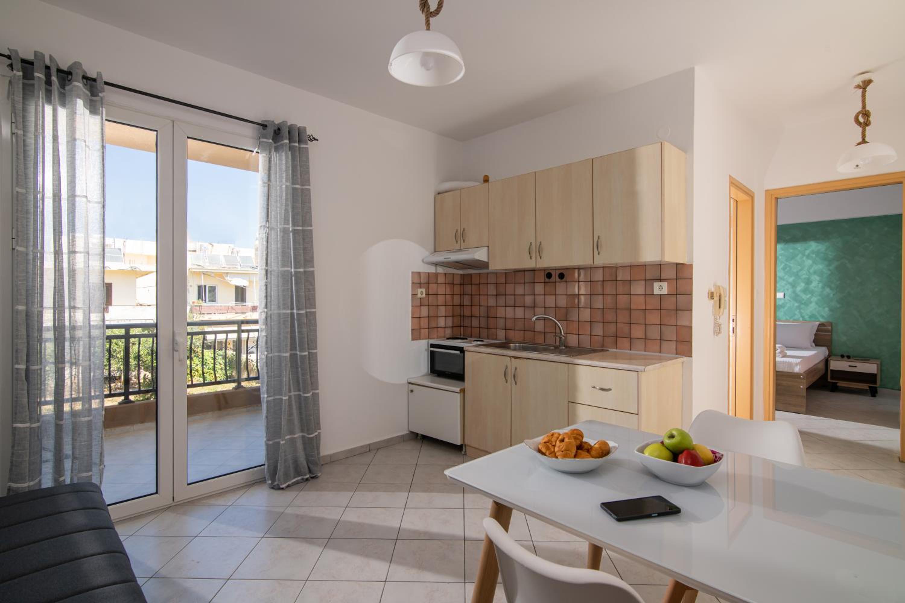 Deluxe One-Bedroom Apartment with City View B1 photo 2