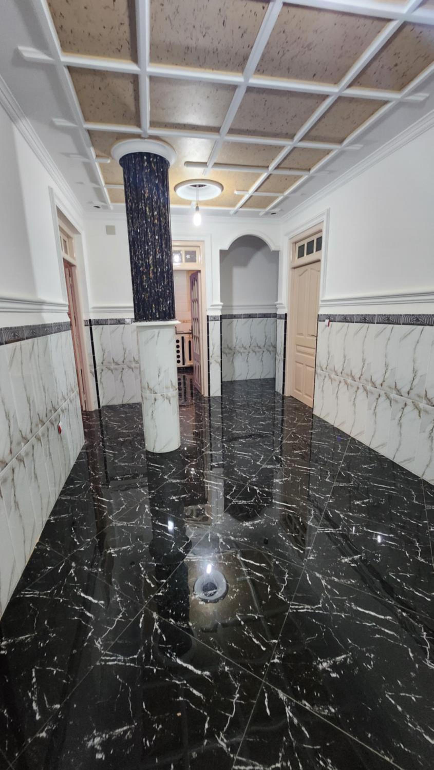 Two-Bedroom Apartment with Balcony and Sea View photo 3