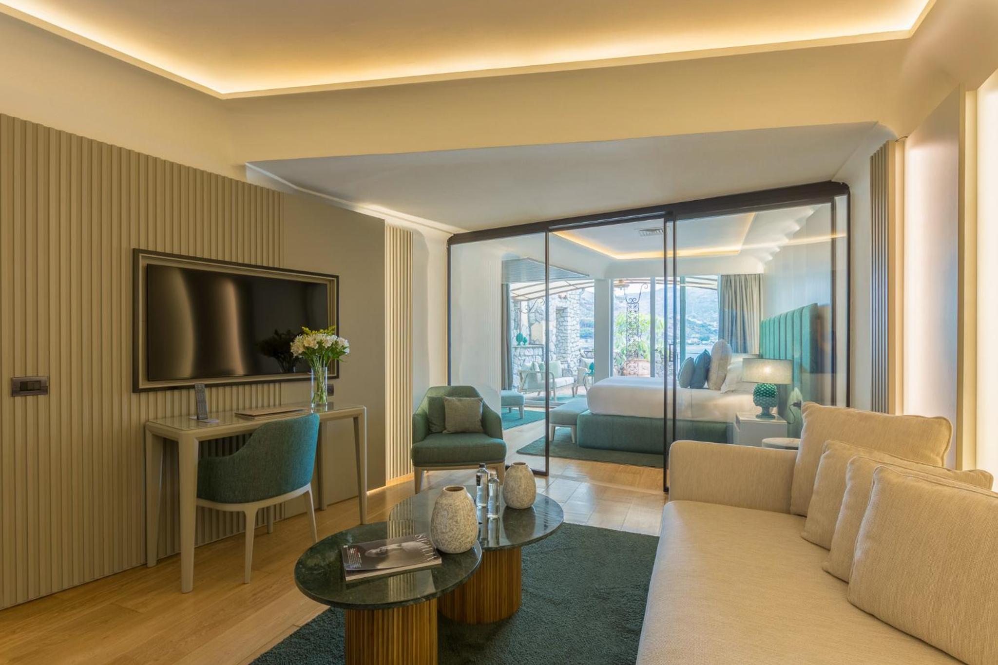 Suite with Sea View - Photo 4