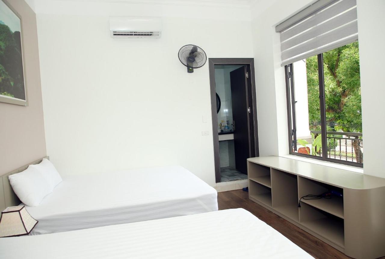 Quadruple Room with Balcony photo 2