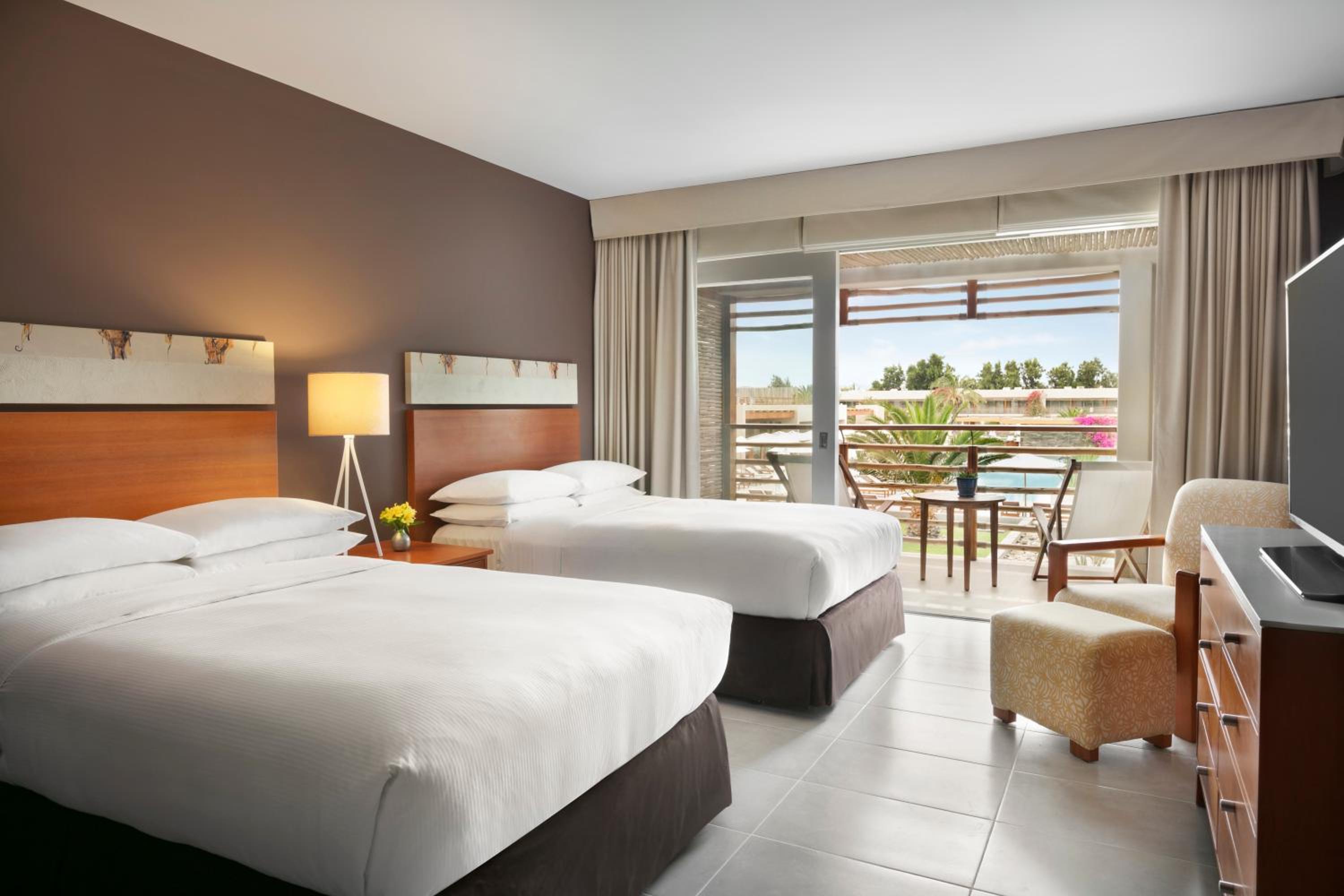 Suite with Two Double Beds and Garden View - Terrace