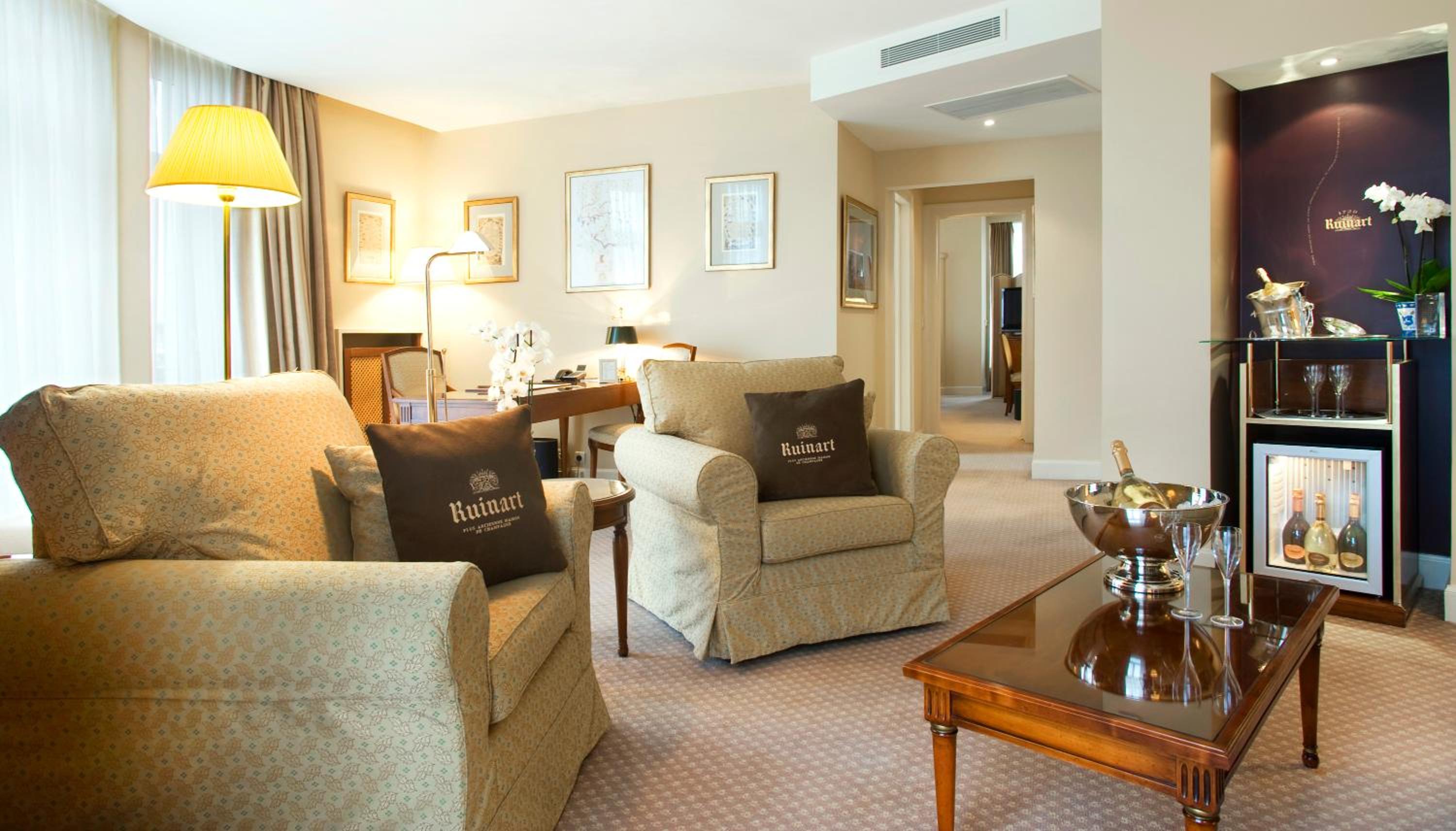 Deluxe Family Suite