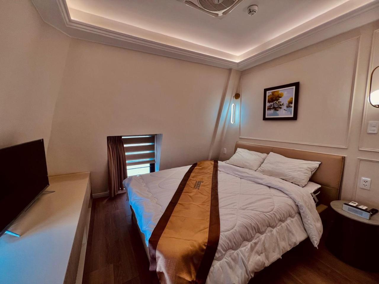 Two-Bedroom Apartment with Balcony photo 1