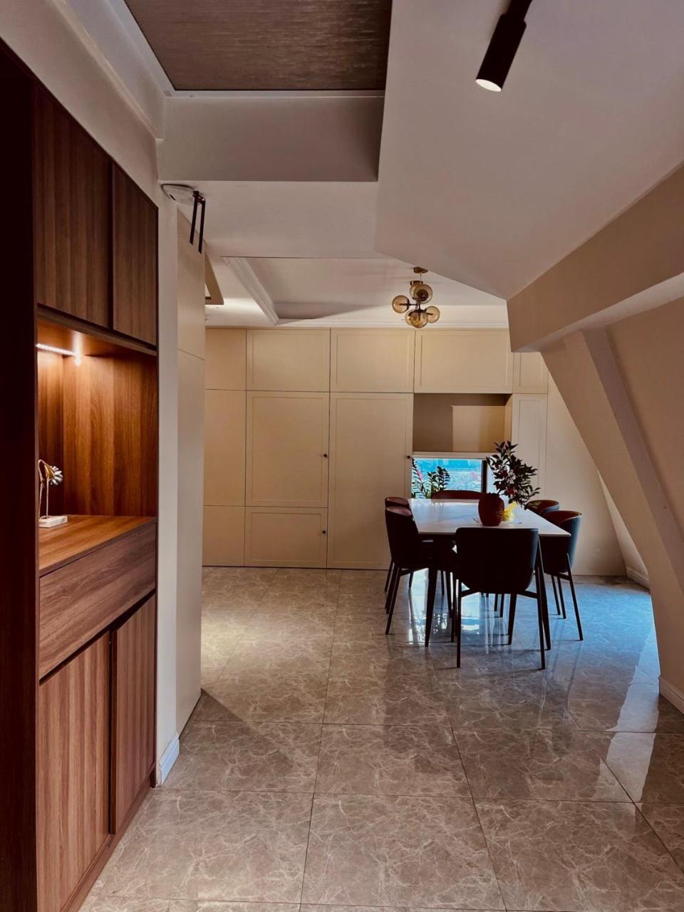 Two-Bedroom Apartment with Balcony photo 3