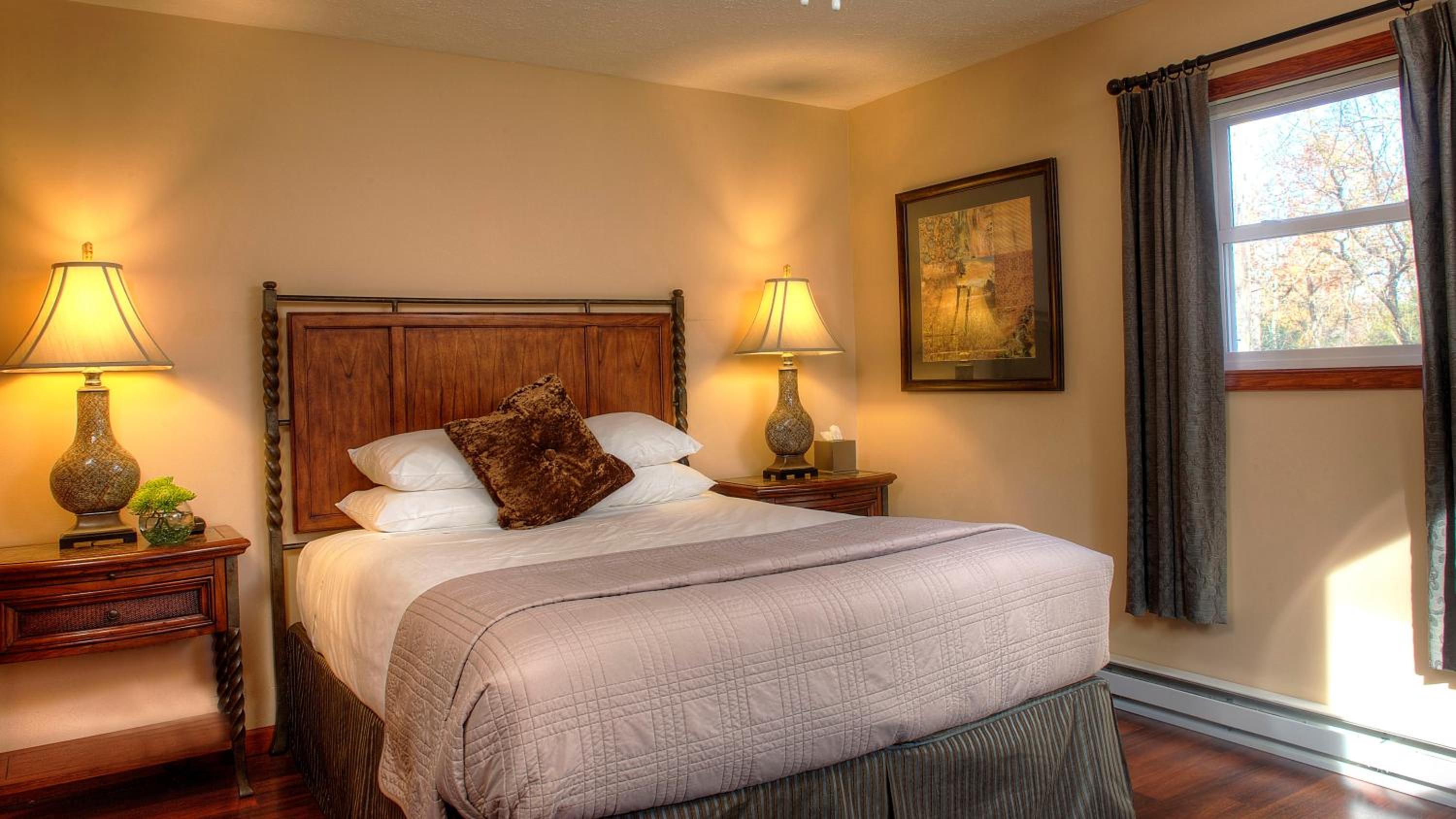 Queen Duplex Cottage - Photo 8
