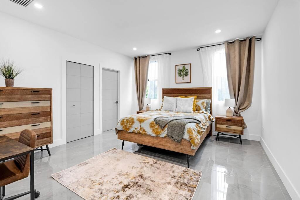 Four-Bedroom House photo 1
