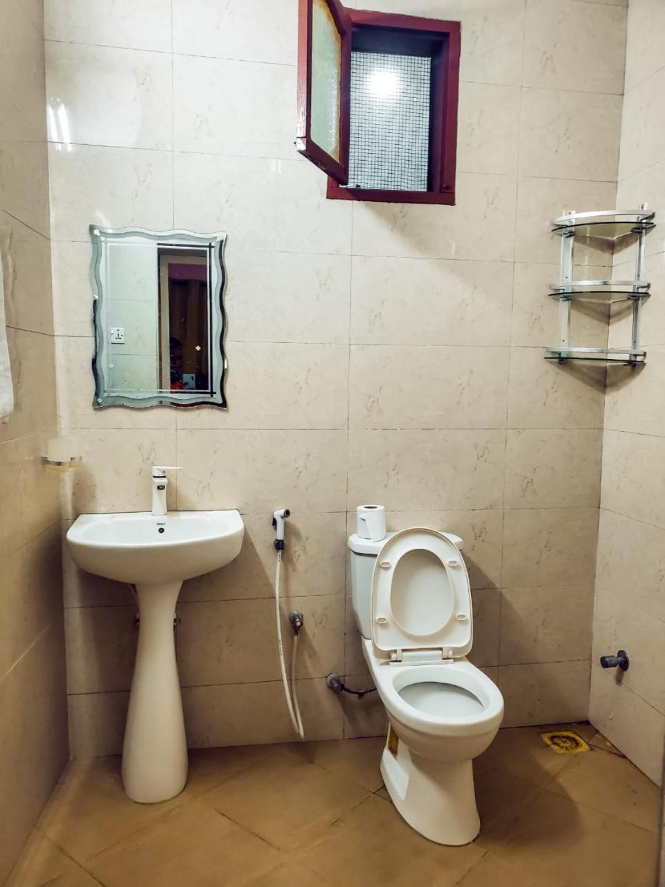 Budget Double Room photo 2