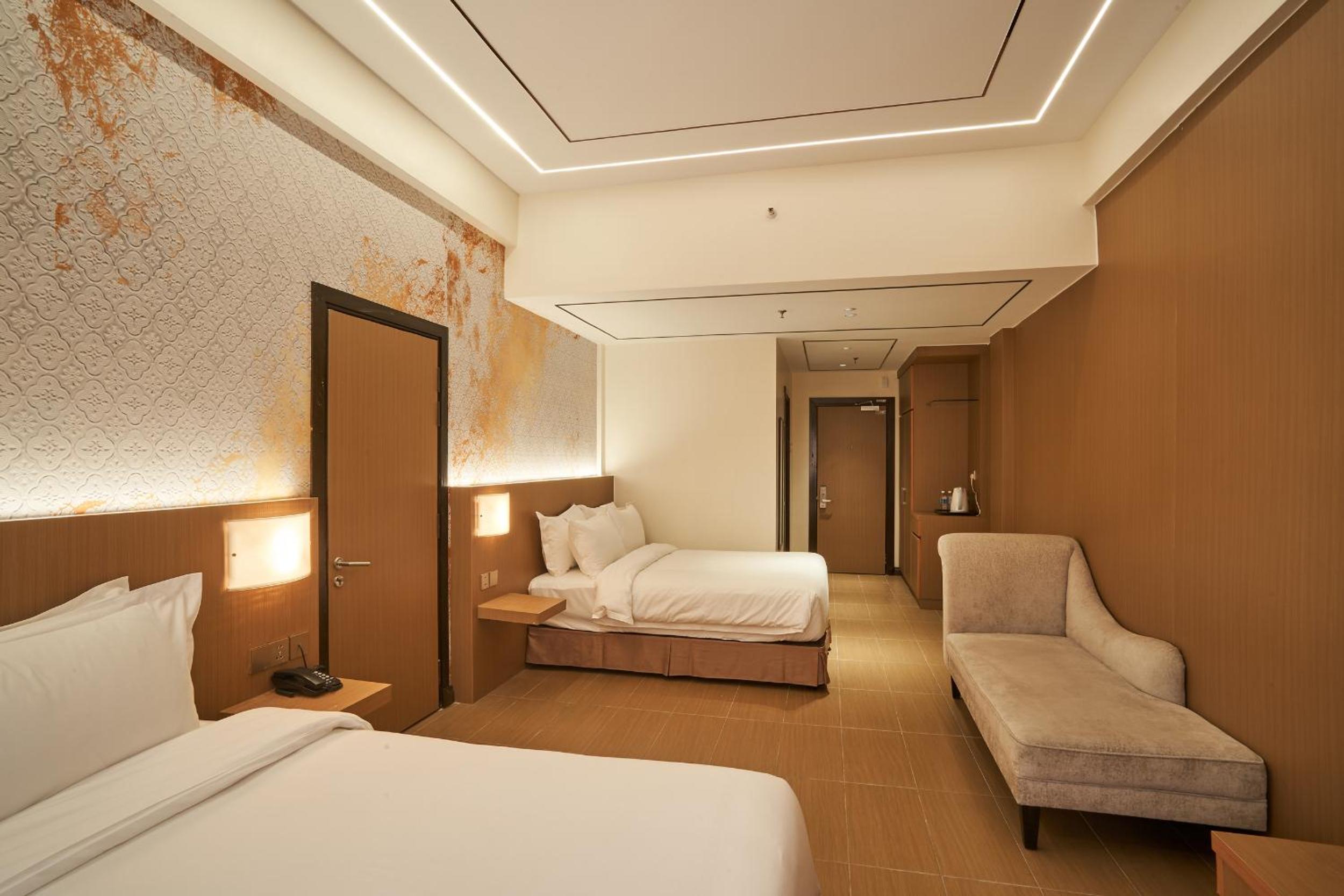 Family Suite - Photo 2