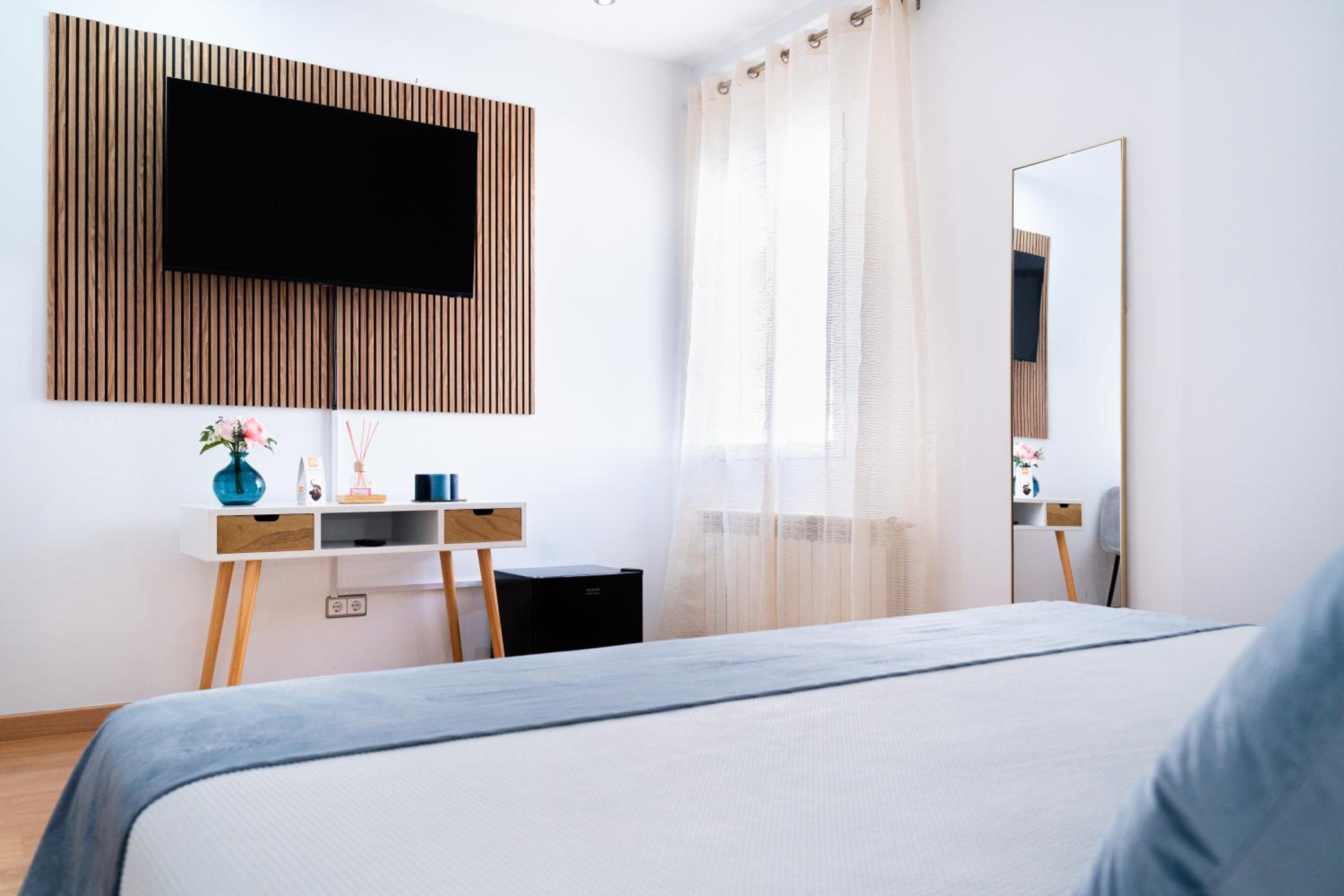 Deluxe King Room photo 2